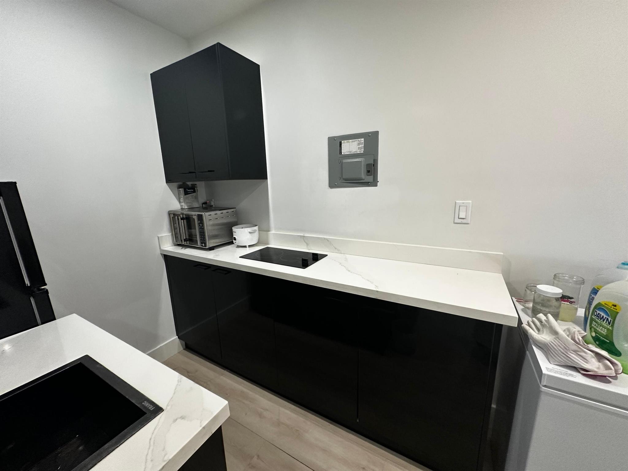 RAINBOW LAKES - Residential Lease