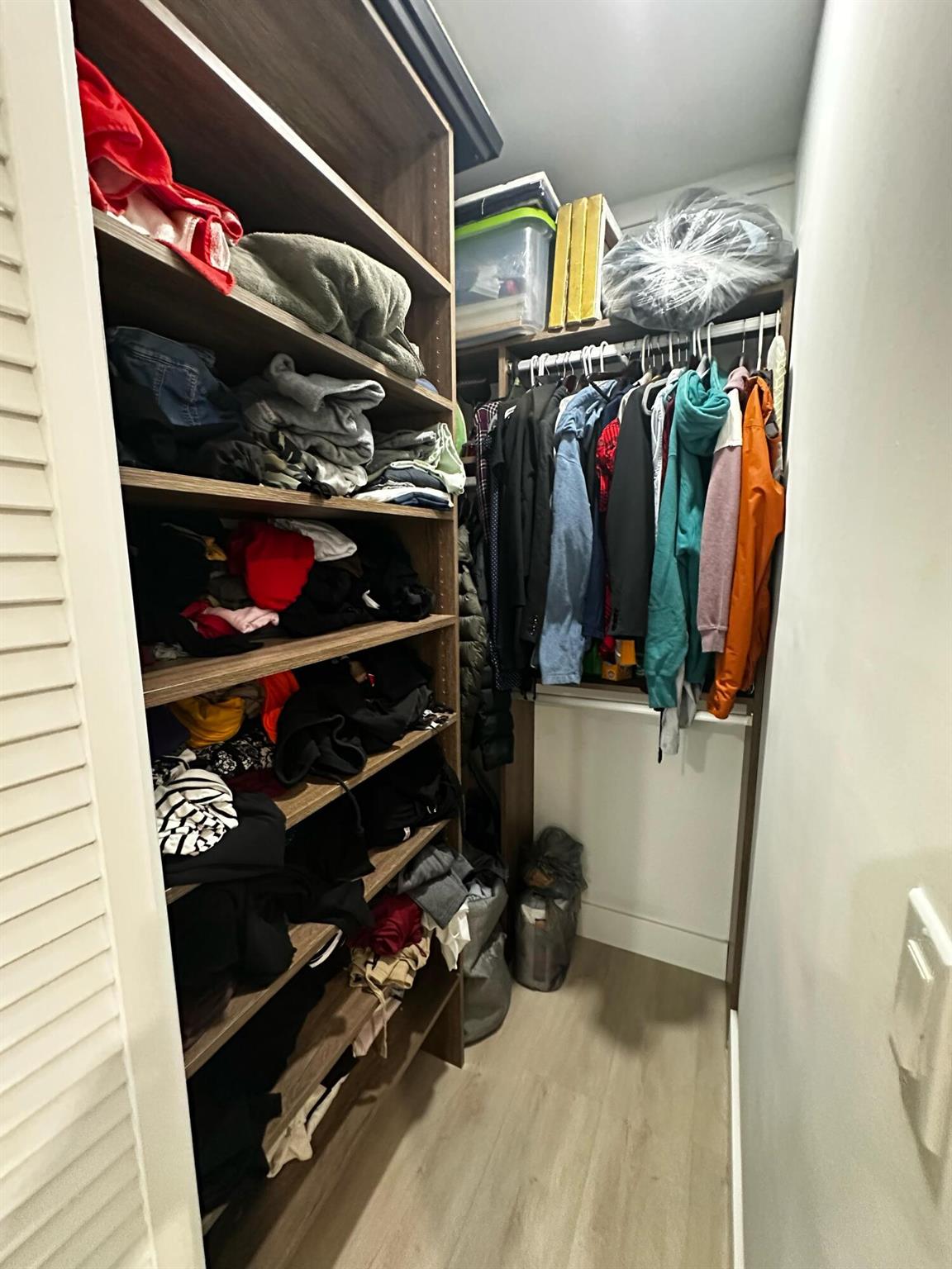 RAINBOW LAKES - Residential Lease