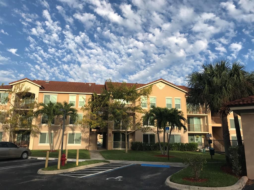 Photo of 1222 Villa Lane, Boynton Beach, FL 33435 (MLS # R10715464)