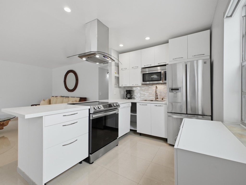 Photo of 471 Capri J, Delray Beach, FL 33484 (MLS # B26082280)