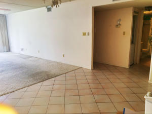 PEBBLE BEACH VILLAS - Residential