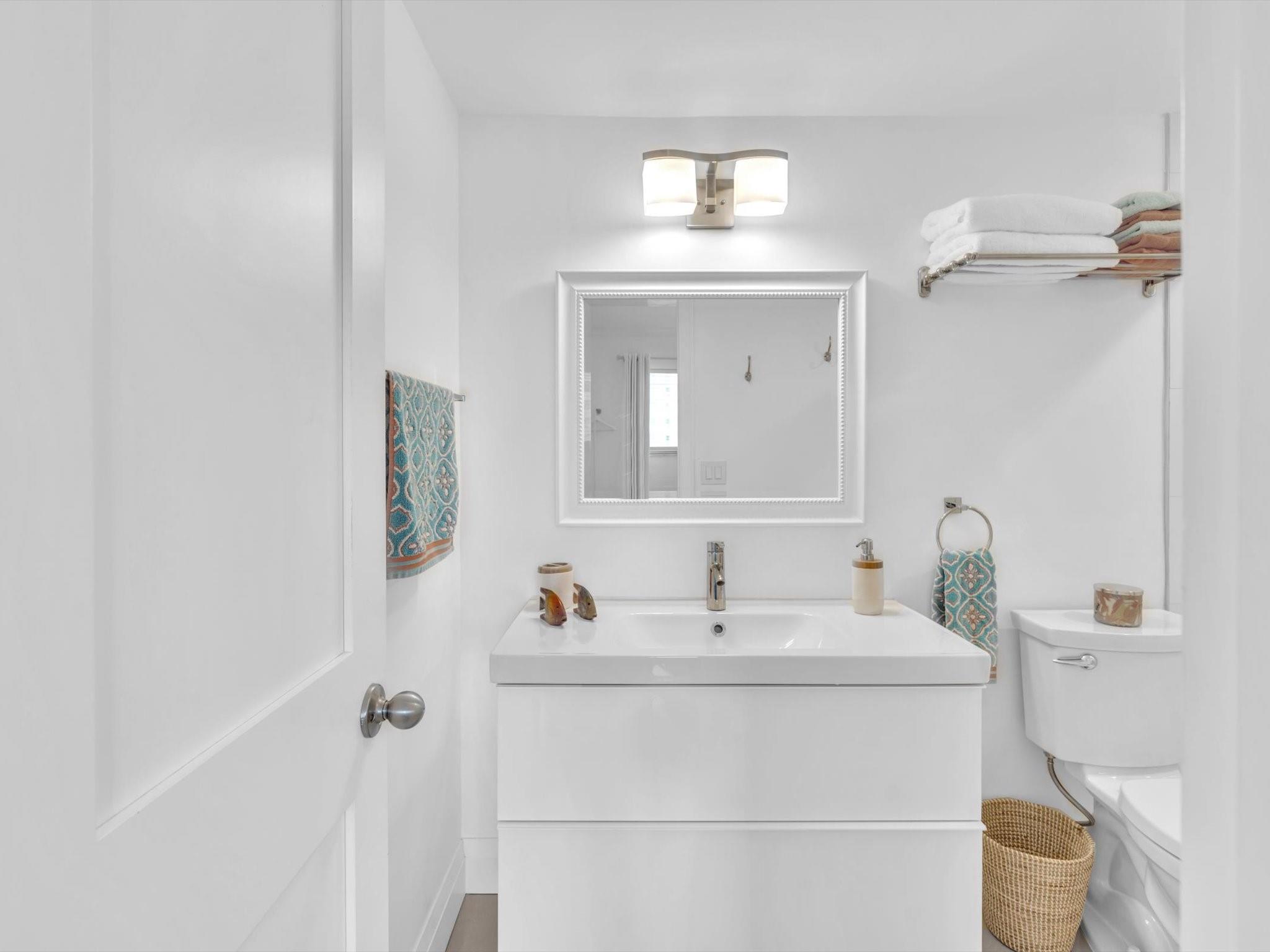 PENTHOUSE HIGHLANDS CONDO - Residential
