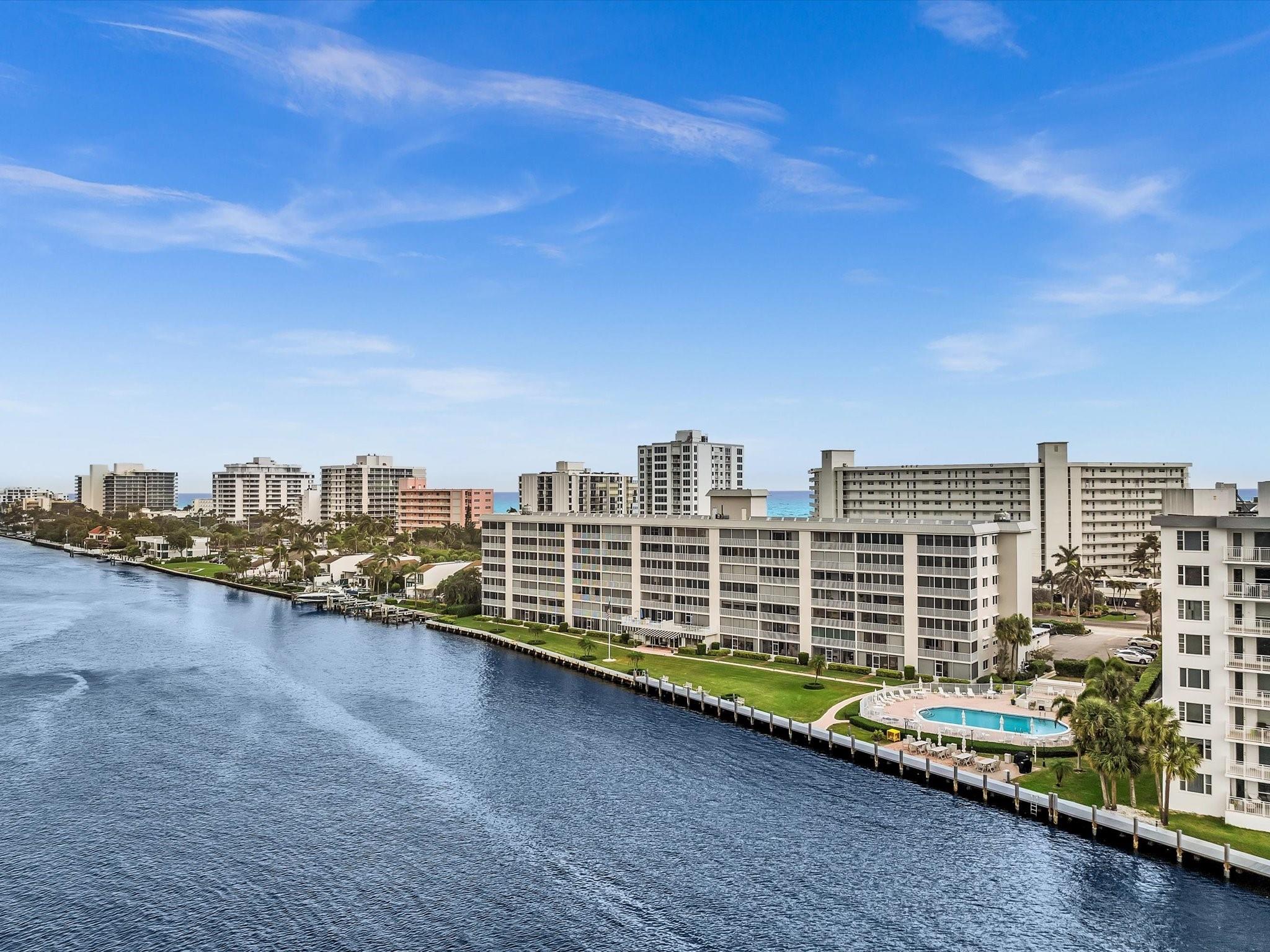 PENTHOUSE HIGHLANDS CONDO - Residential