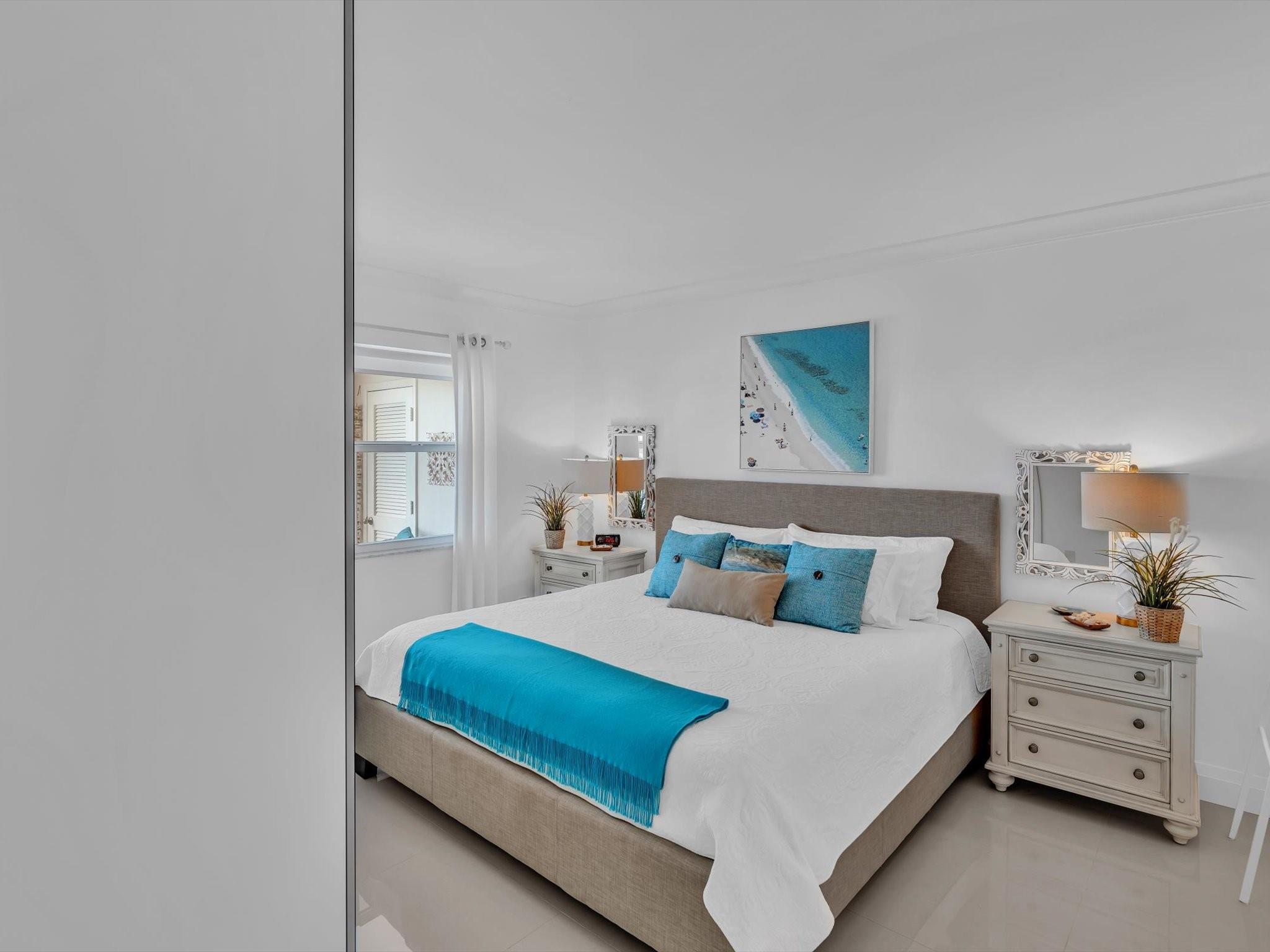 PENTHOUSE HIGHLANDS CONDO - Residential