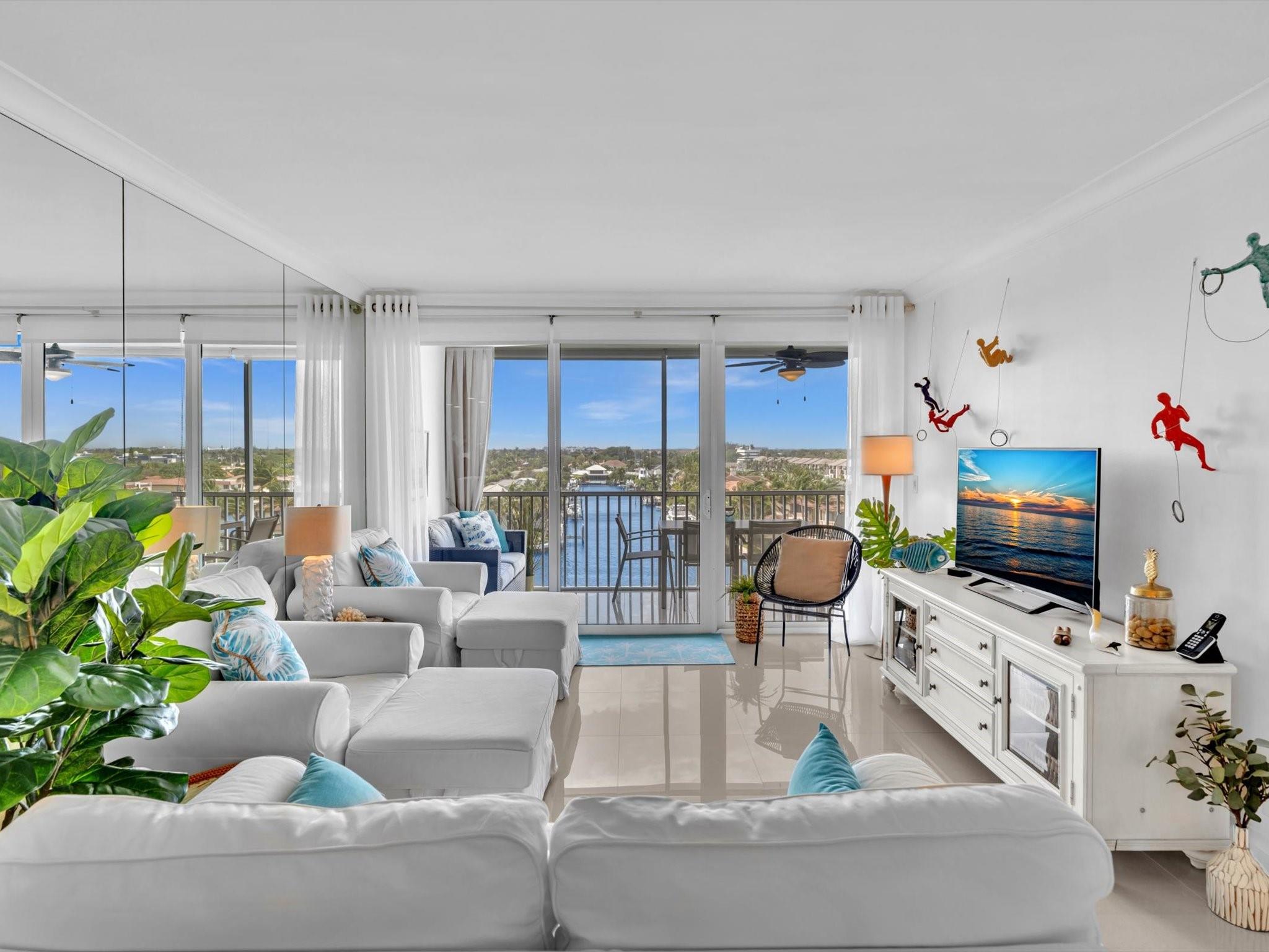 PENTHOUSE HIGHLANDS CONDO - Residential