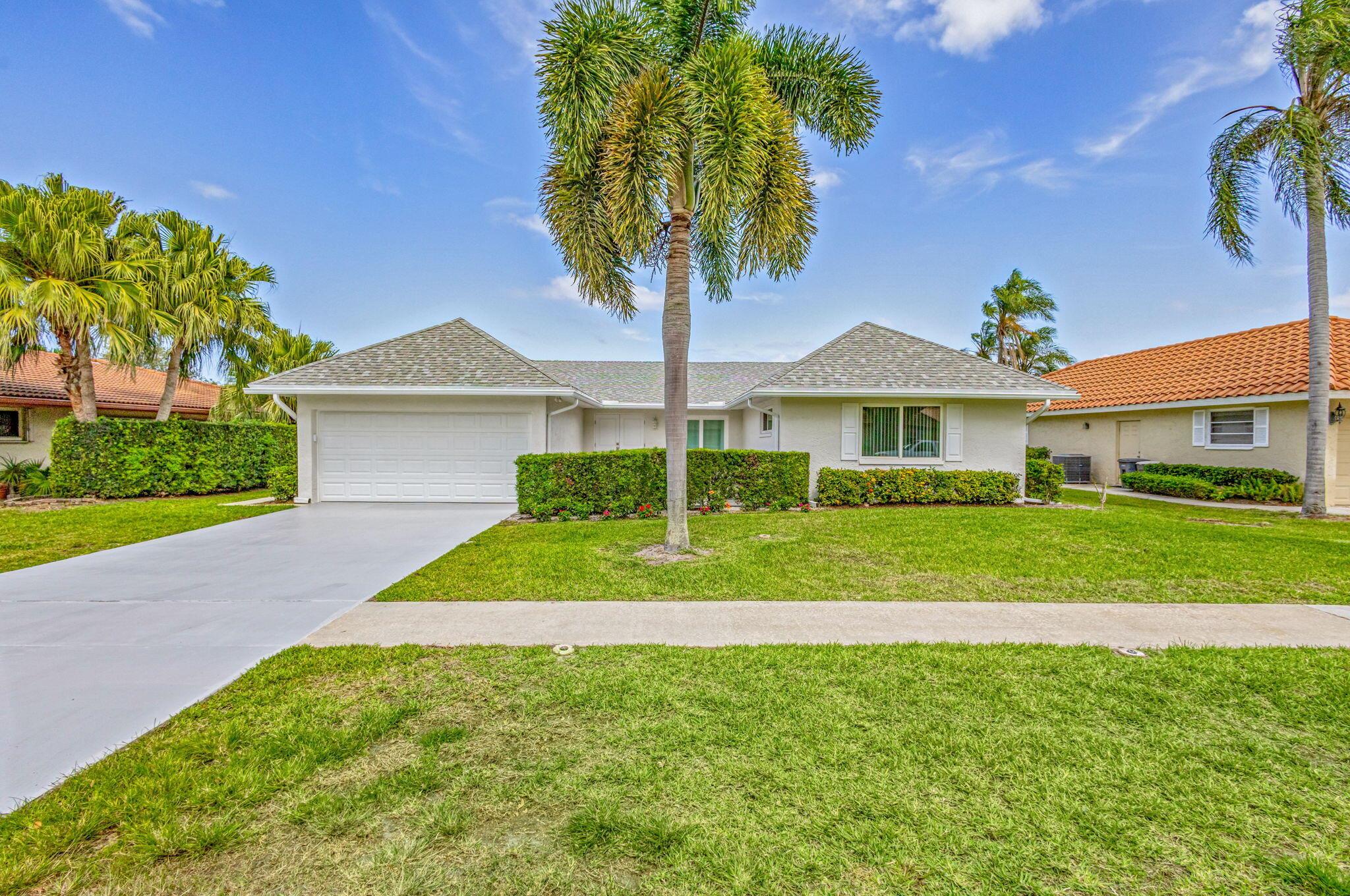 10370 Green Trail Drive N