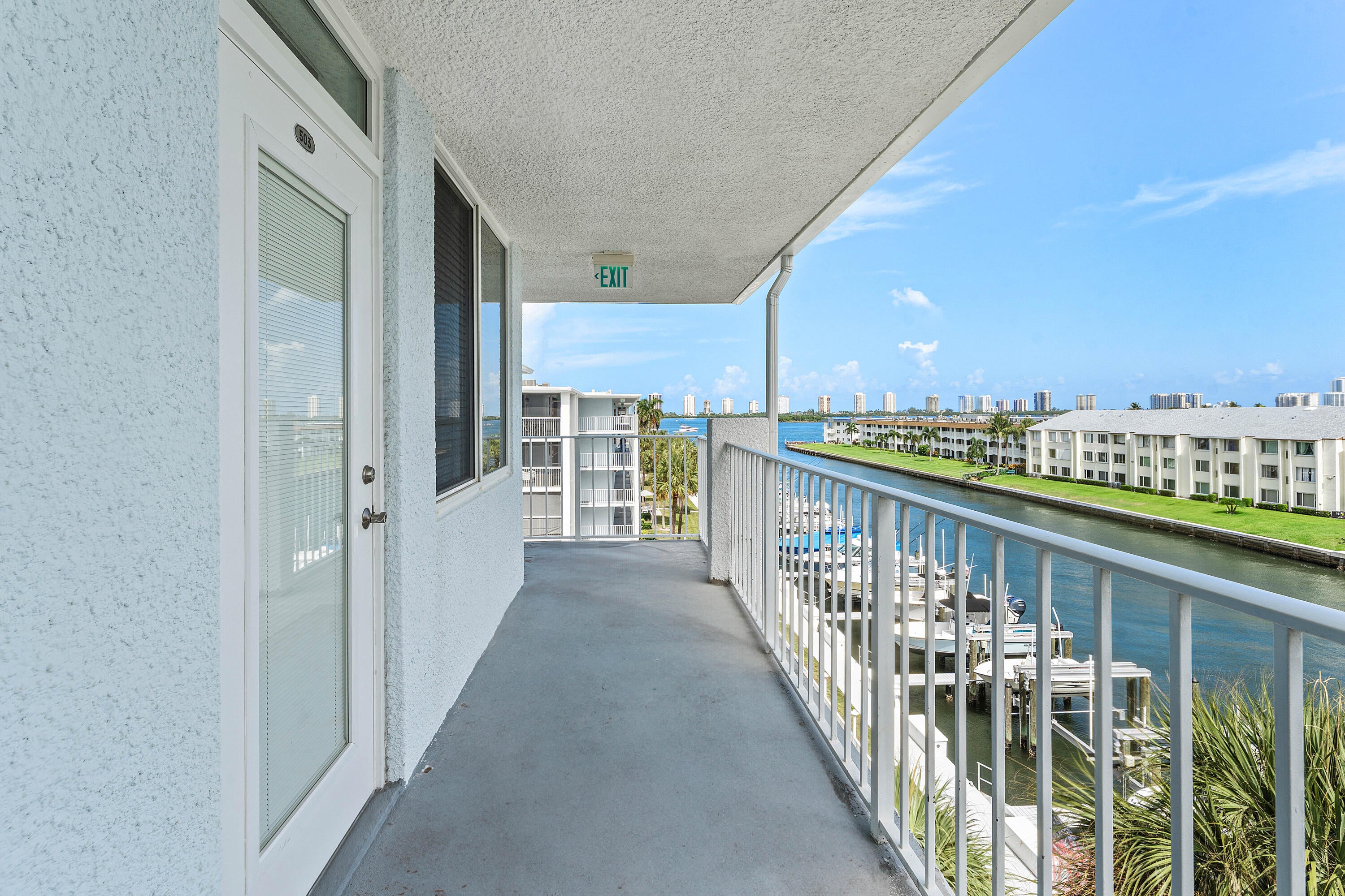 108 Paradise Harbour Boulevard 502, North Palm Beach FL 33408