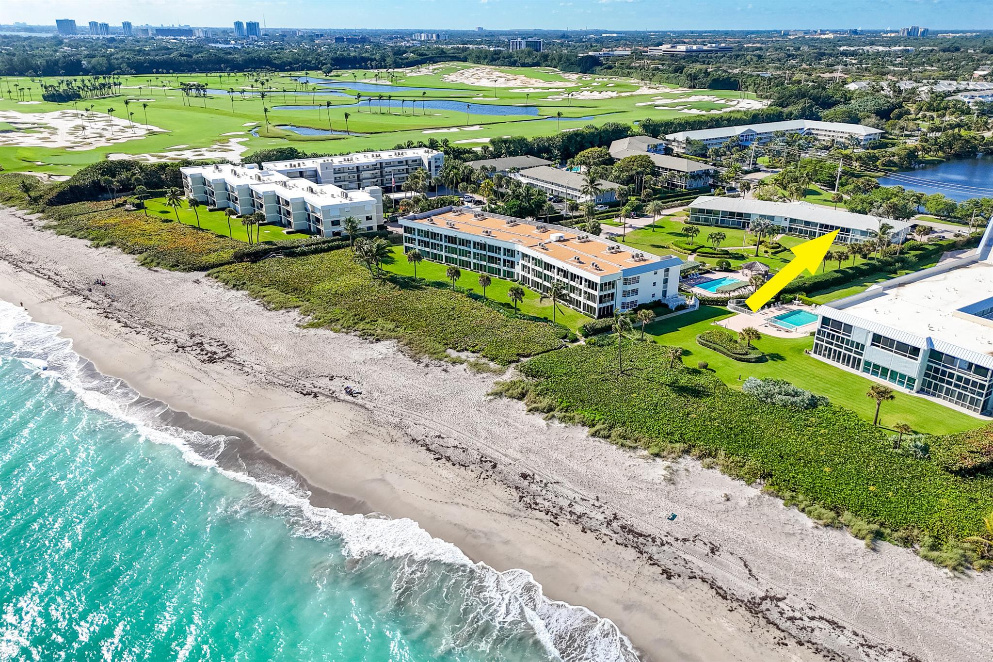 COLONY CONDO APTS IN OR16 - Residential