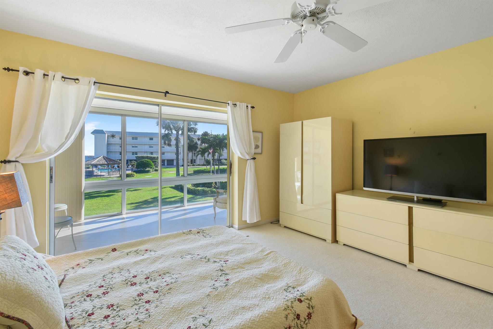 COLONY CONDO APTS IN OR16 - Residential