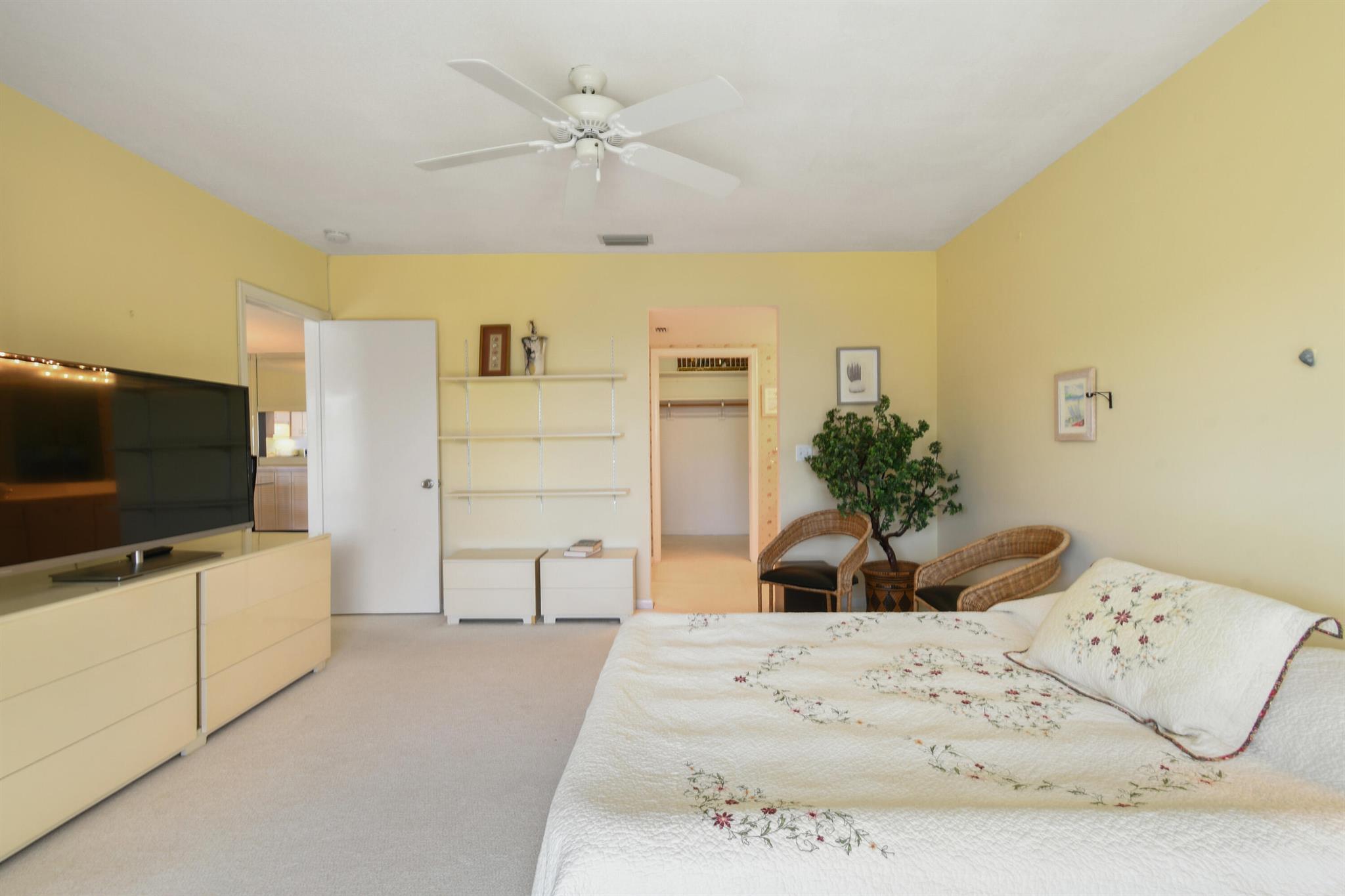 COLONY CONDO APTS IN OR16 - Residential