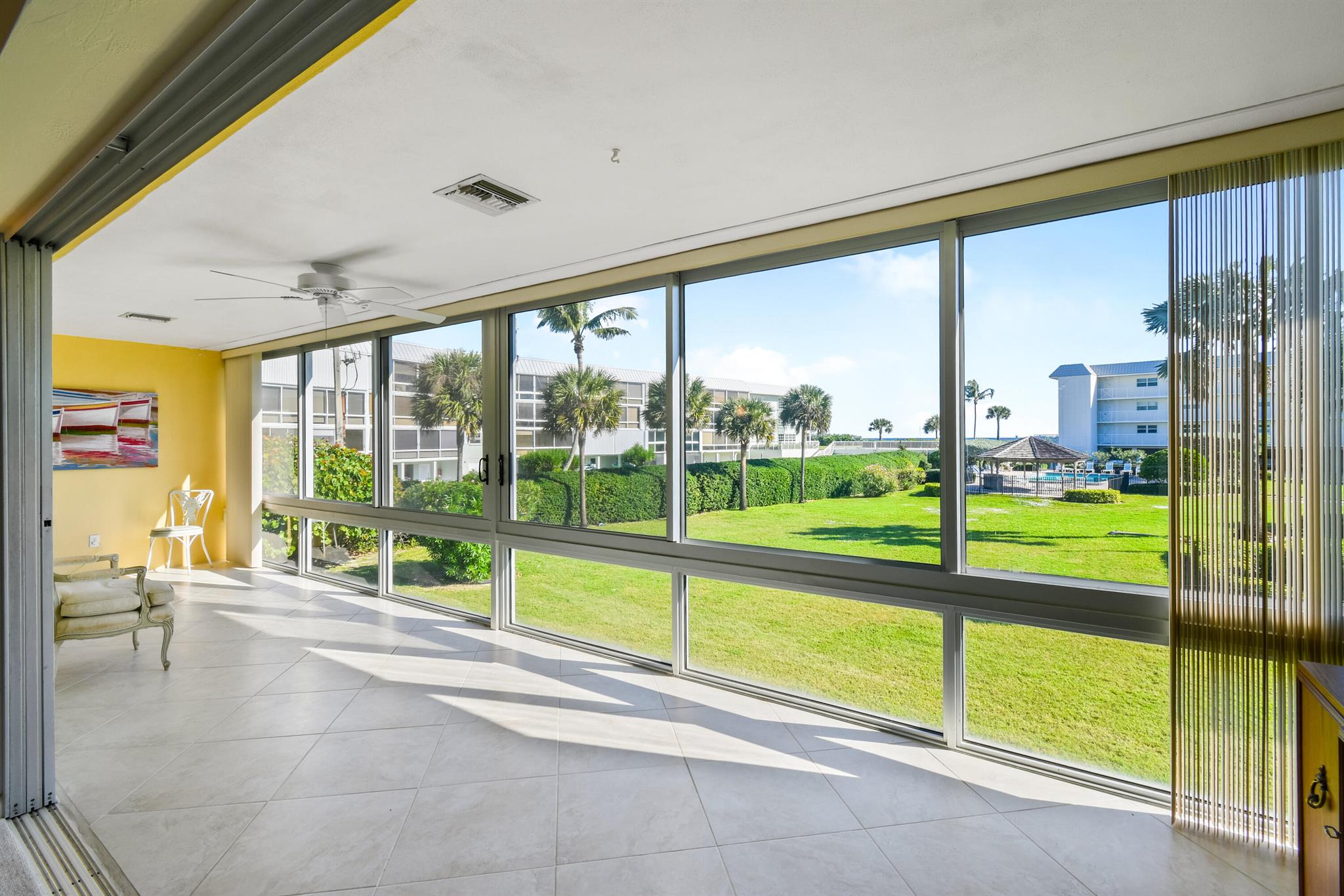 COLONY CONDO APTS IN OR16 - Residential