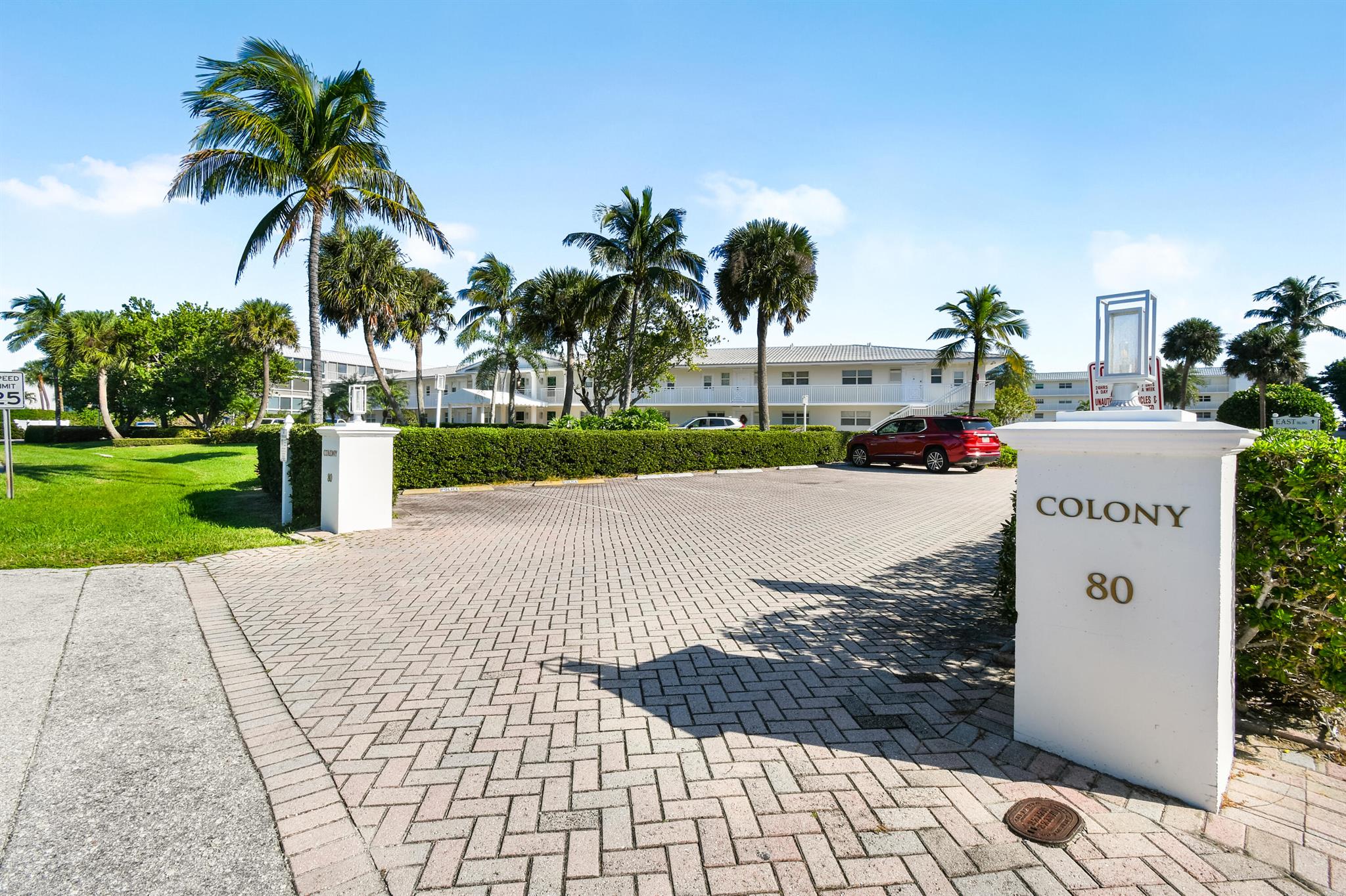 COLONY CONDO APTS IN OR16 - Residential