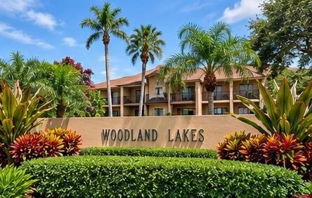 Photo of 5344 WOODLAND LAKES Drive #225, Palm Beach Gardens, FL 33418 (MLS # B26089274)