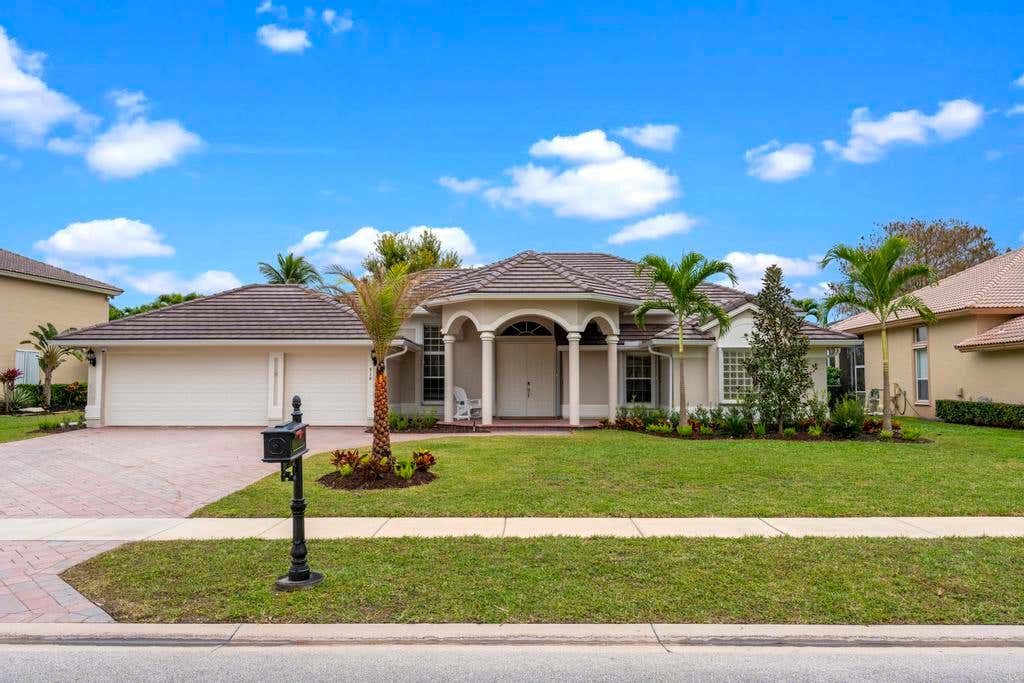 Photo of 510 Cypress Crossing, Wellington, FL 33414 (MLS # R10949773)