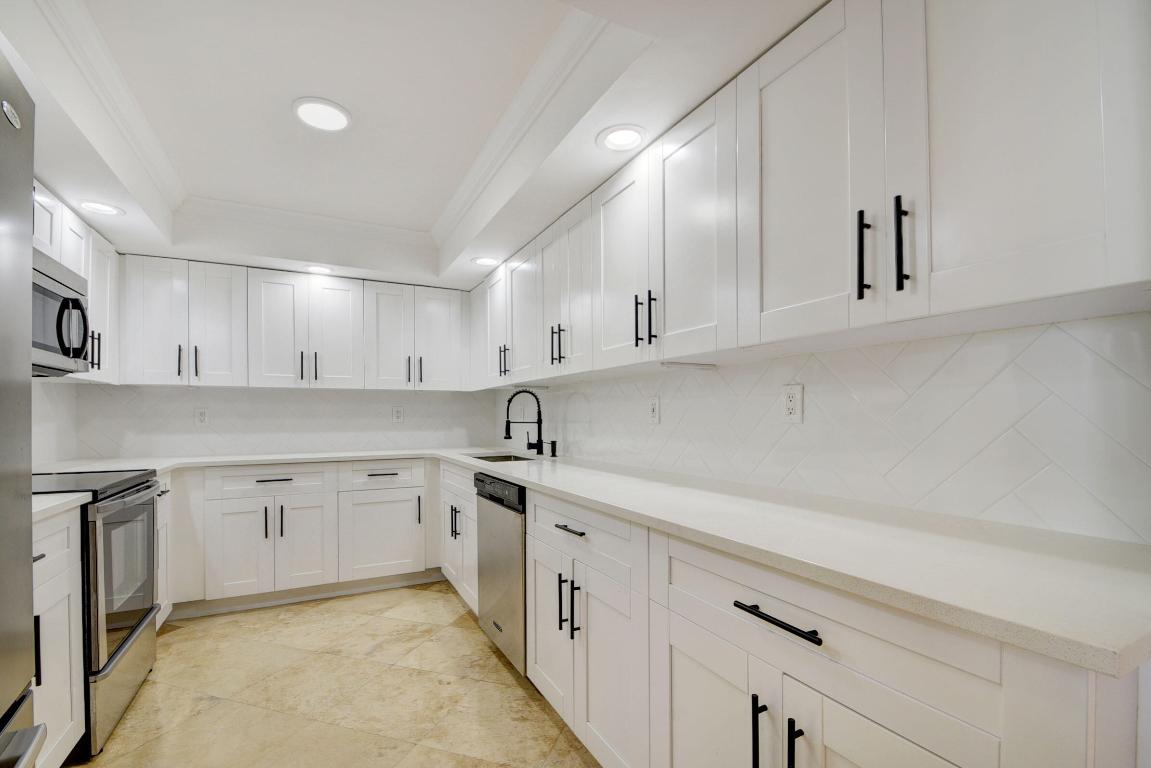 DORCHESTER OF PALM BEACH CONDO - Residential