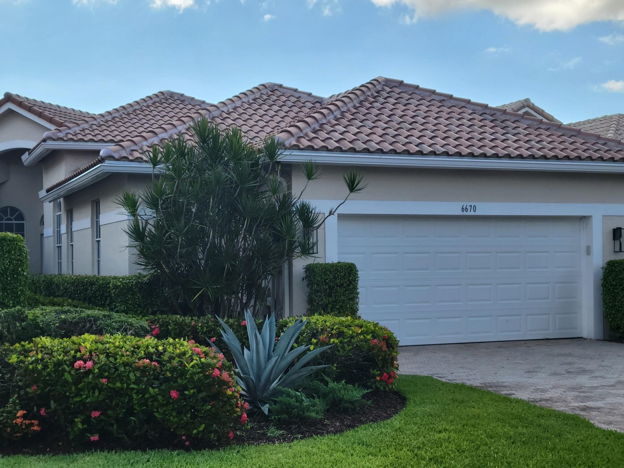 BANYANS OF ARVIDA COUNTRY CLUB - Residential