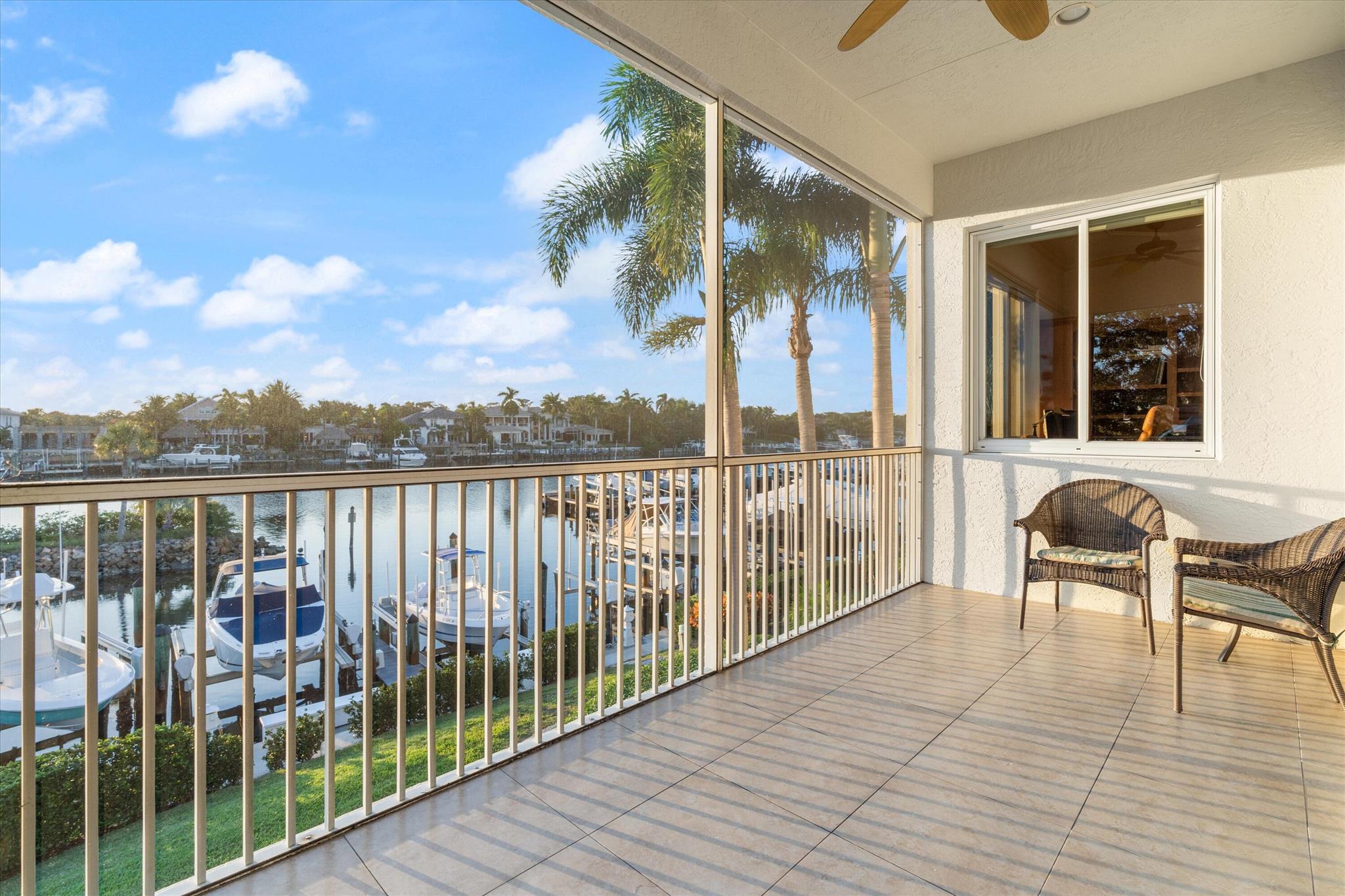 COURTYARD CAY AT OAK HARB - Residential