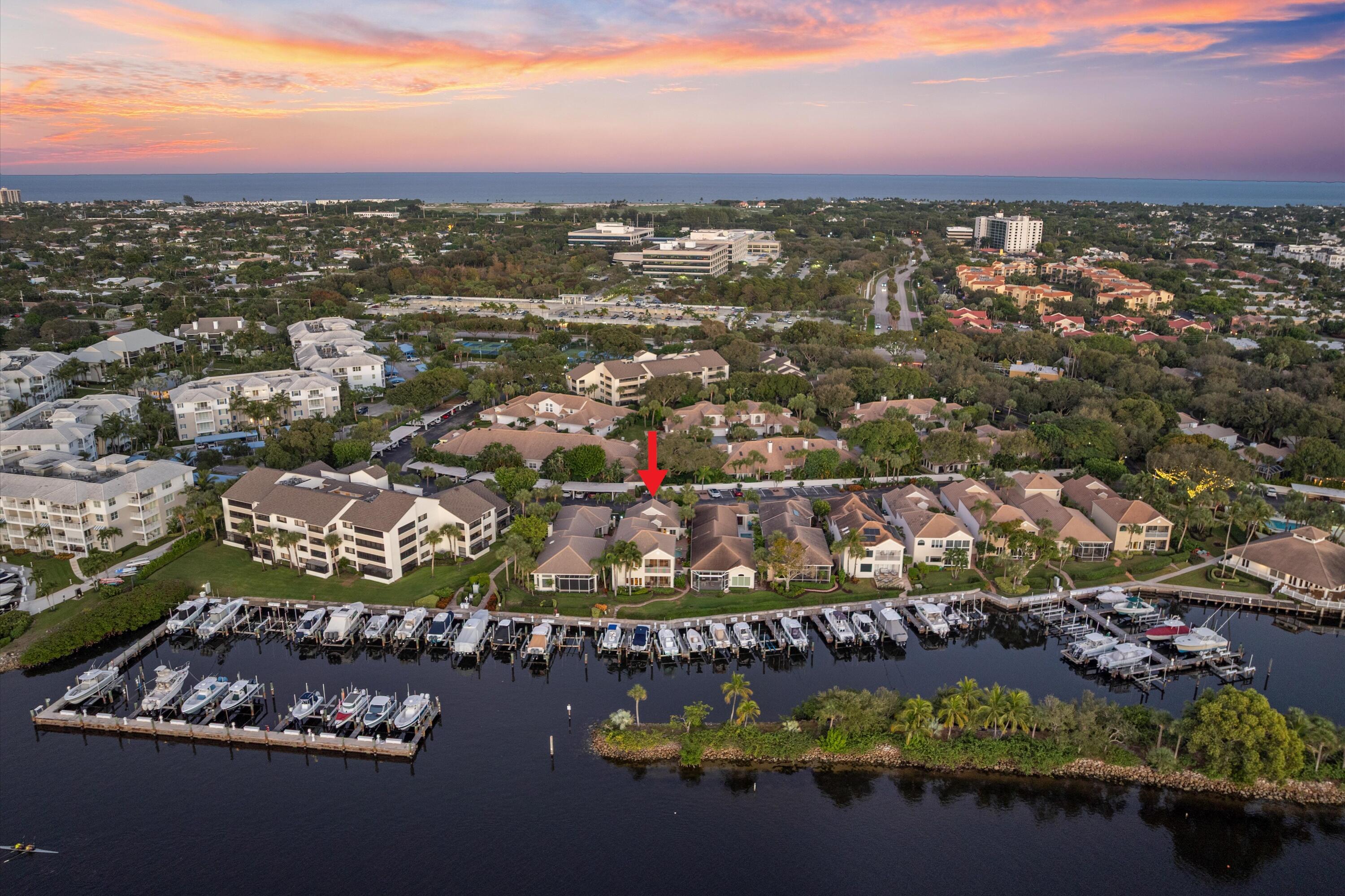 COURTYARD CAY AT OAK HARBOUR - Residential