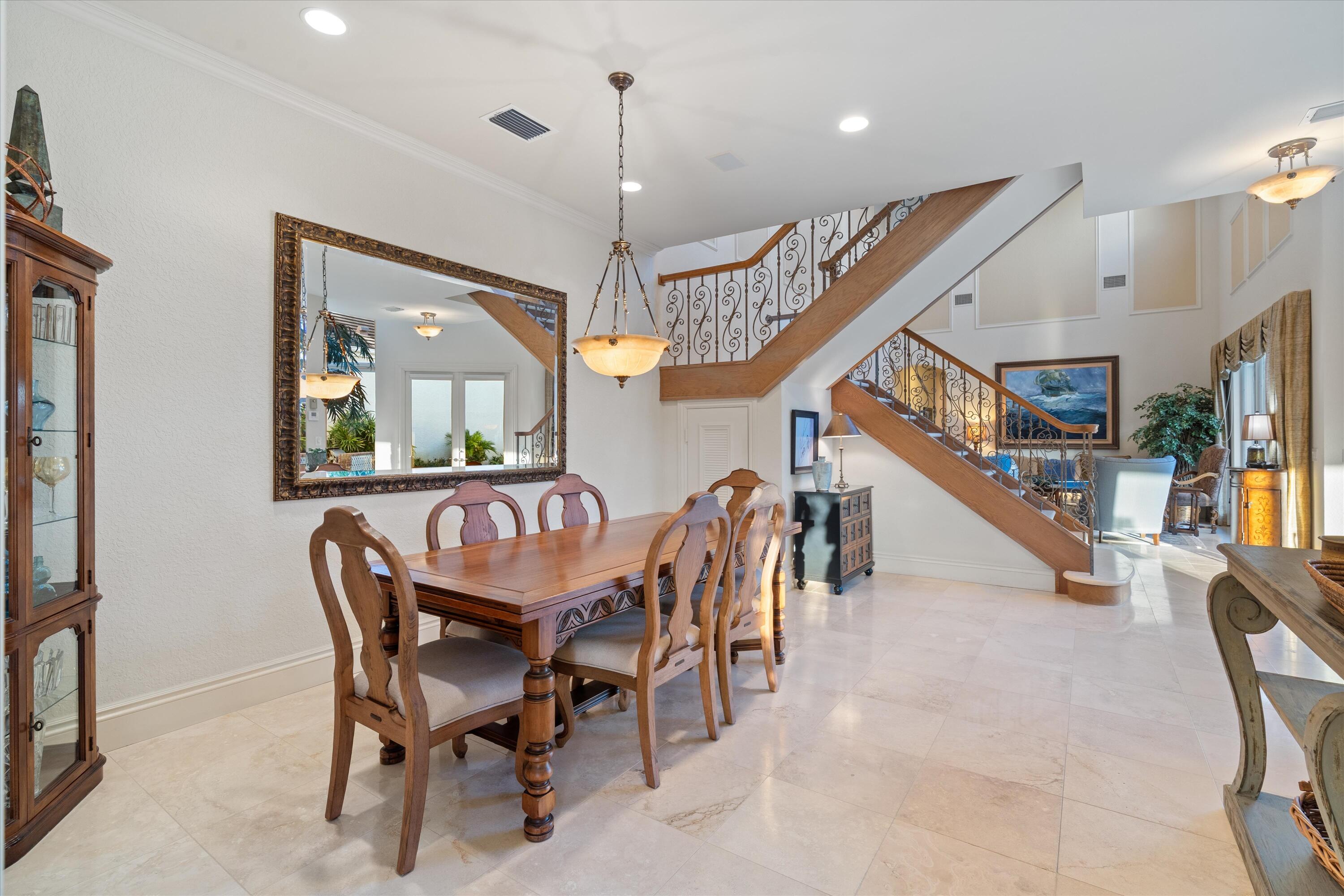 COURTYARD CAY AT OAK HARBOUR - Residential