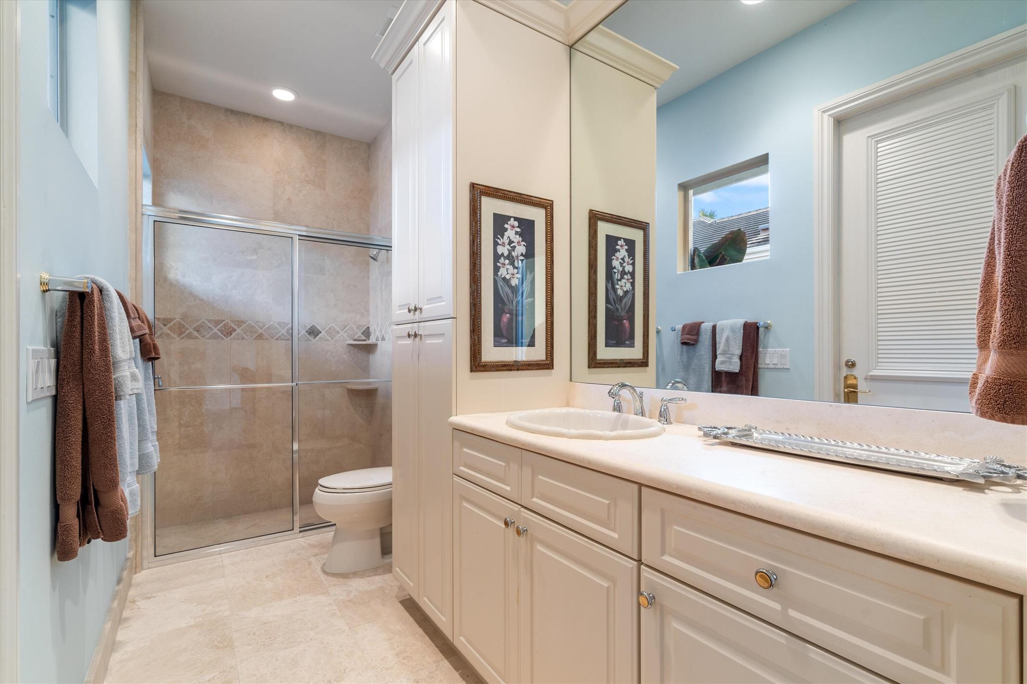 COURTYARD CAY AT OAK HARB - Residential