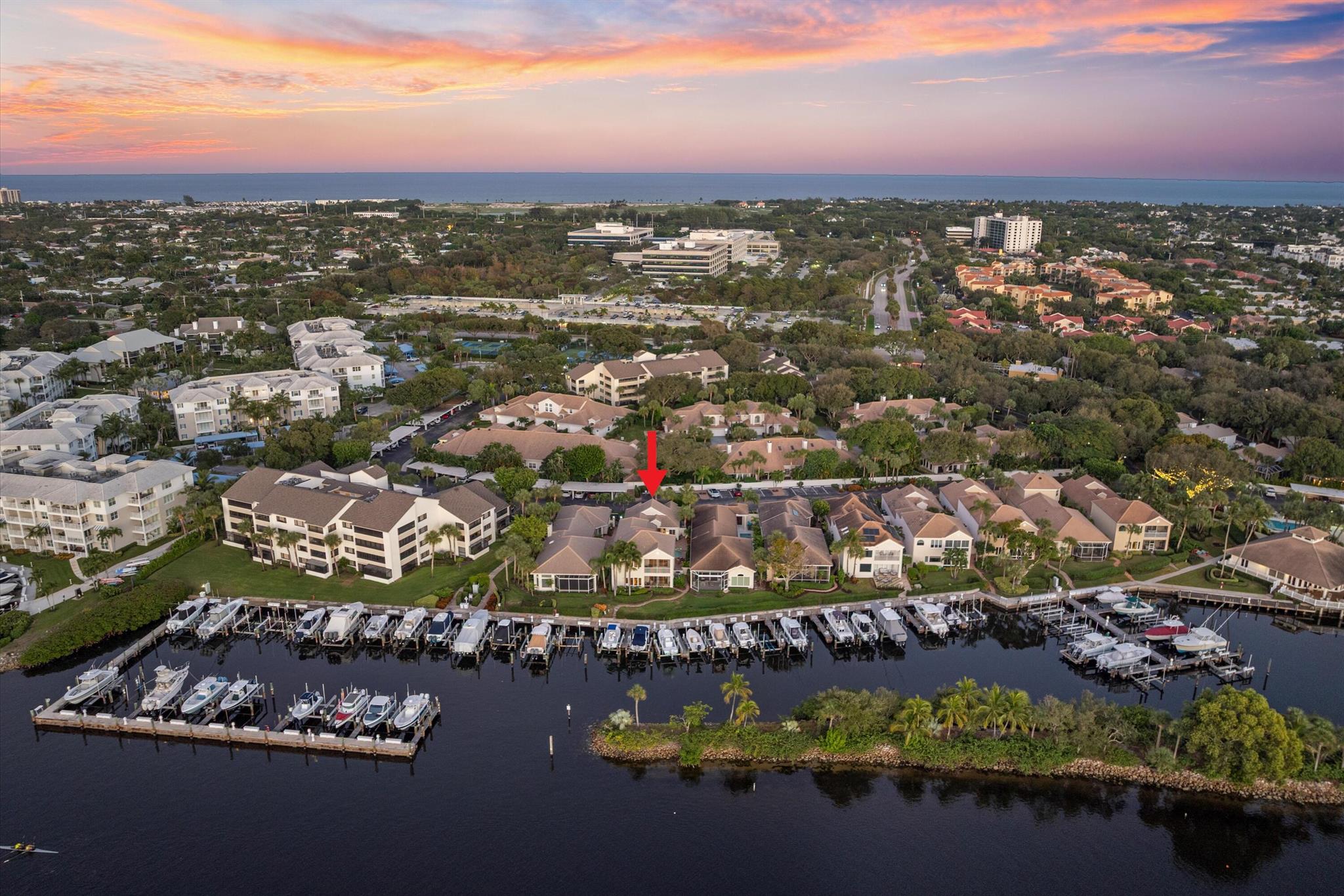 COURTYARD CAY AT OAK HARB - Residential