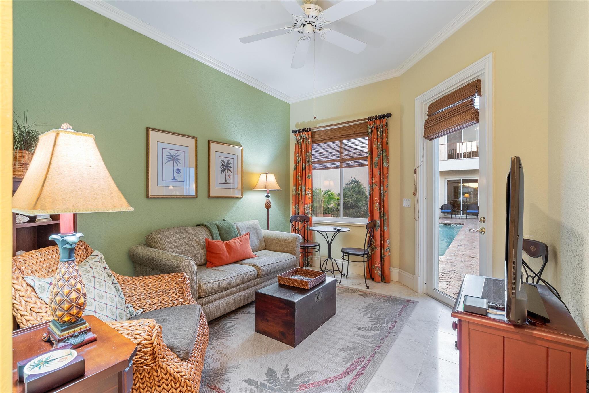 COURTYARD CAY AT OAK HARB - Residential