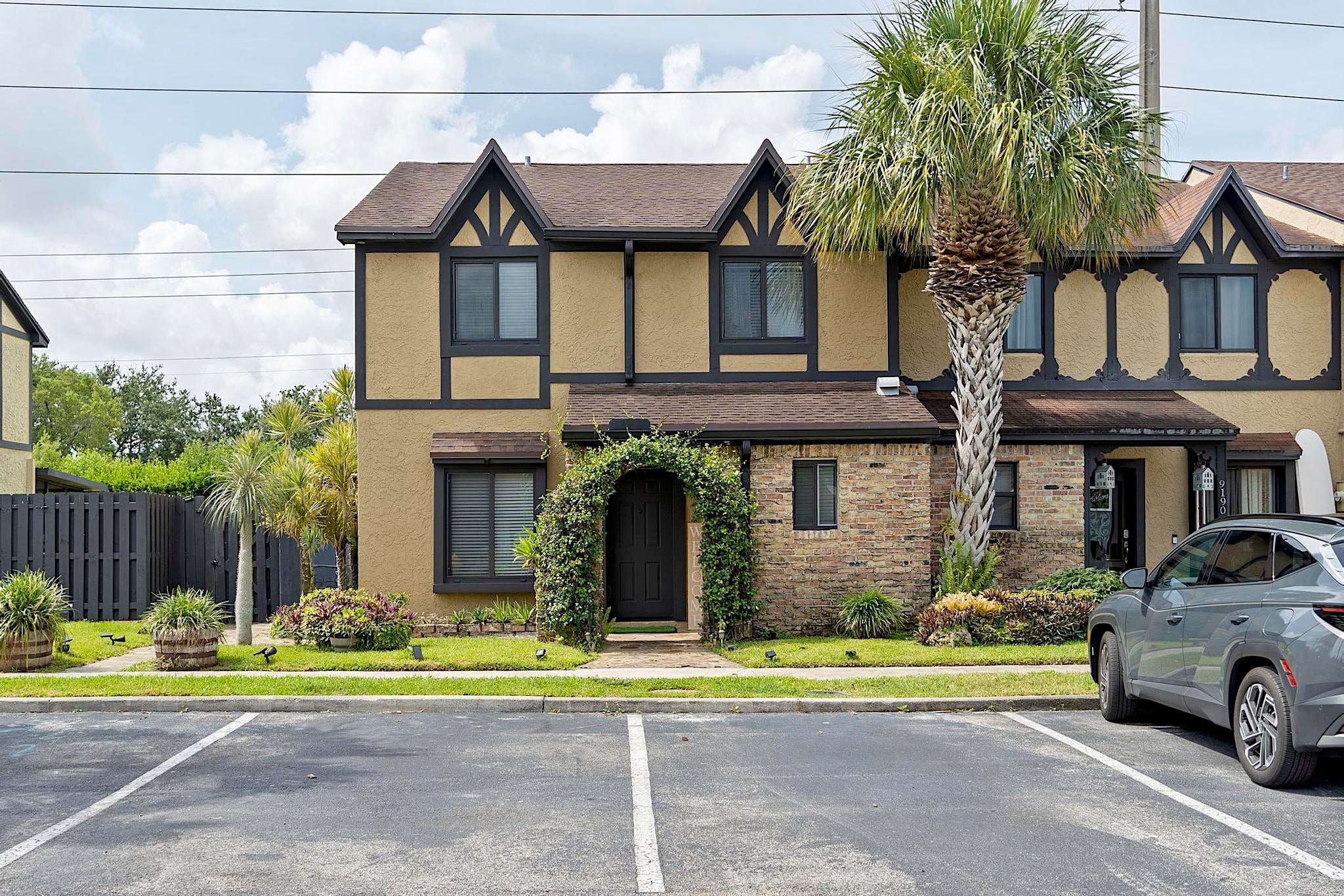 9184 NW 44TH Court