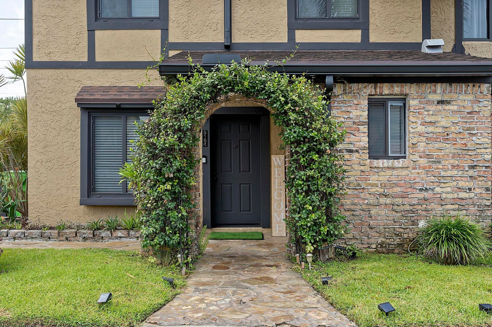 9184 NW 44TH Court