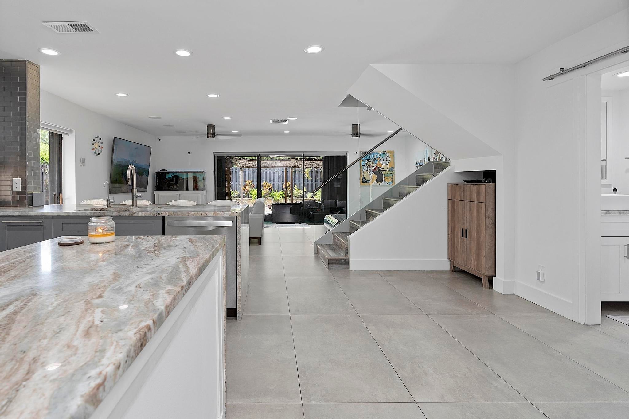 9184 NW 44TH Court