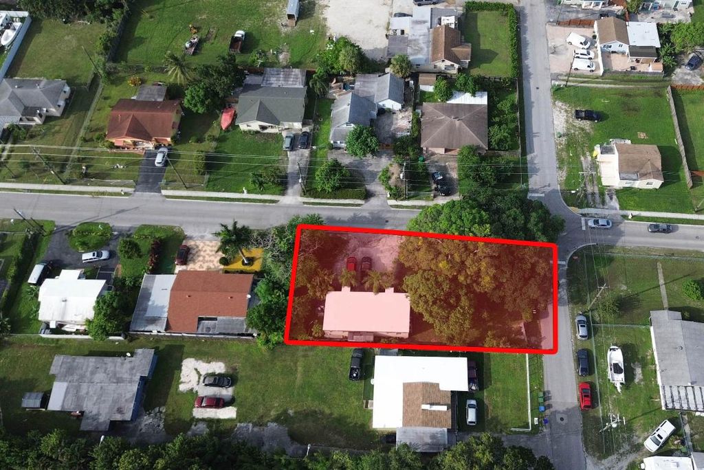 Photo of 3759 Lakewood Road E, Palm Springs, FL 33461 (MLS # R10924772)