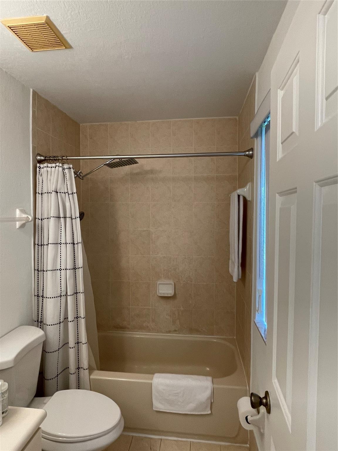 Shoma Townhomes At Keysco - Residential