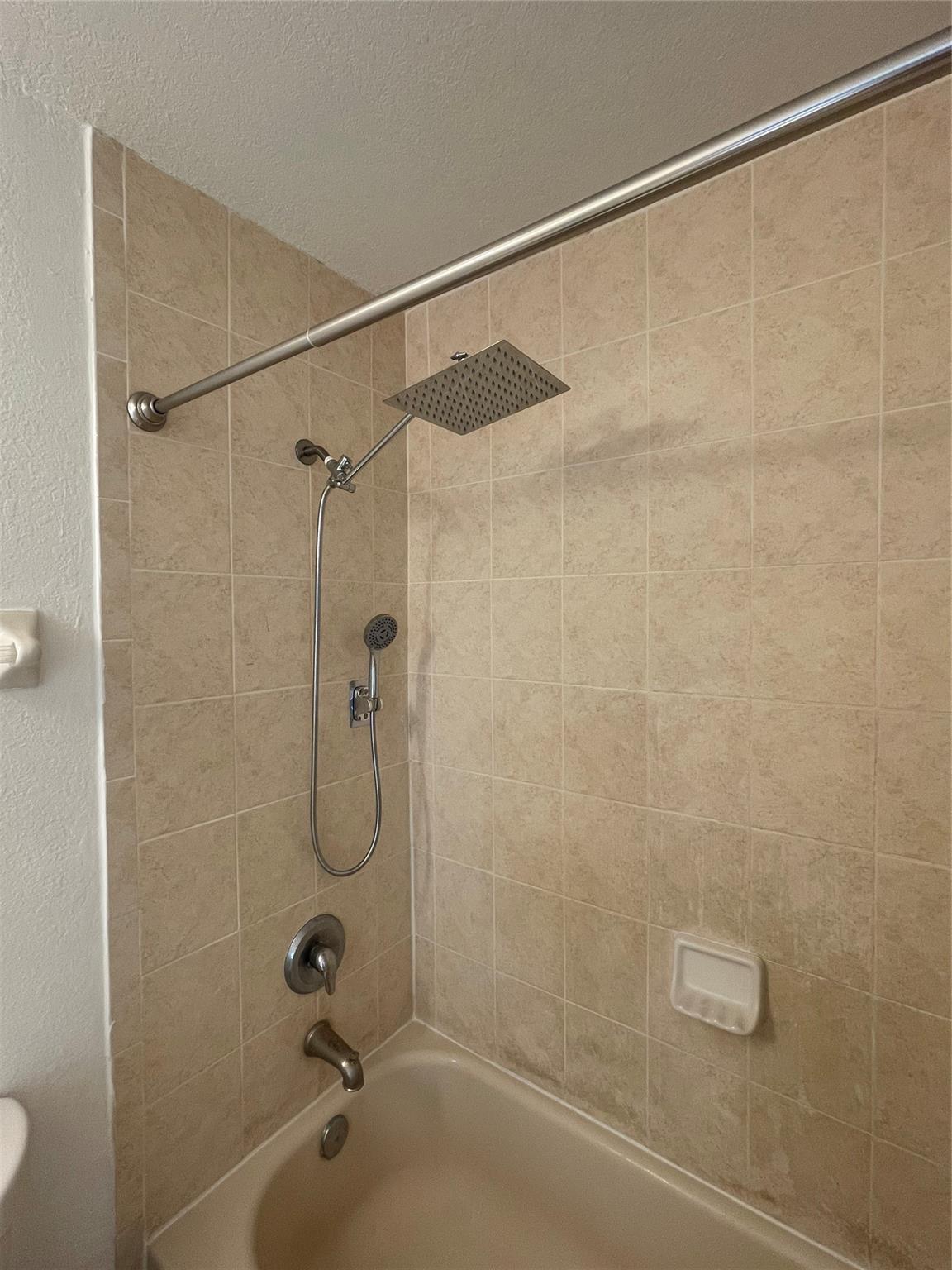 Shoma Townhomes At Keysco - Residential