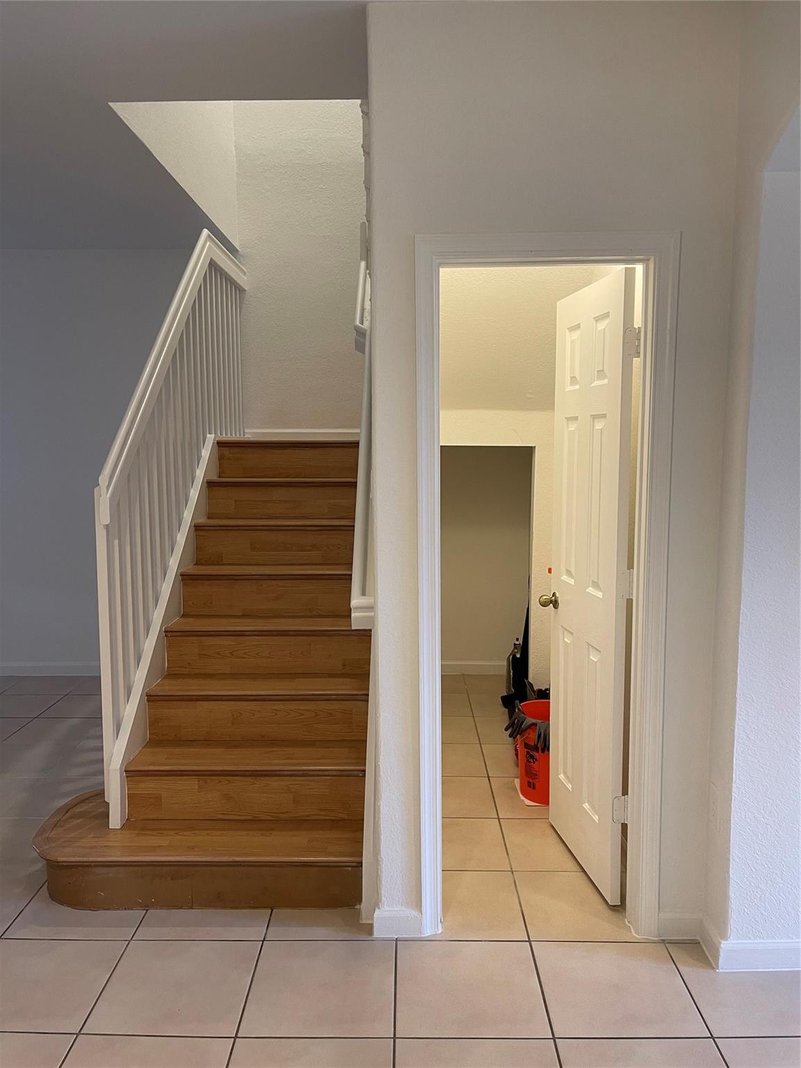 Shoma Townhomes At Keysco - Residential