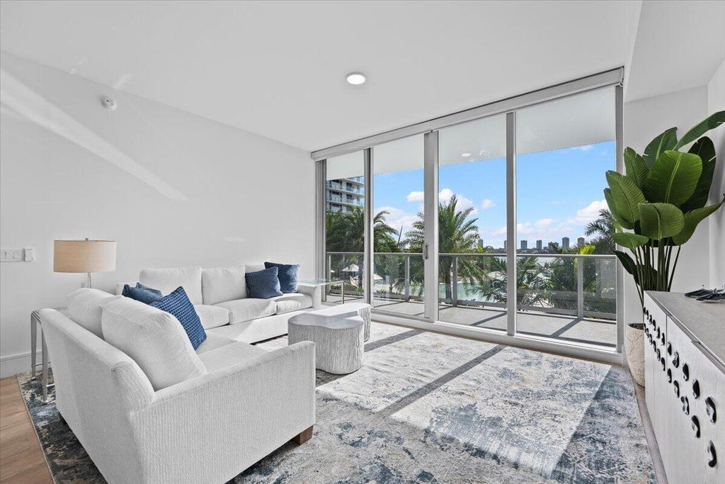 Photo of 220 LAKE SHORE Drive #710, West Palm Beach, FL 33403 (MLS # B26070466)