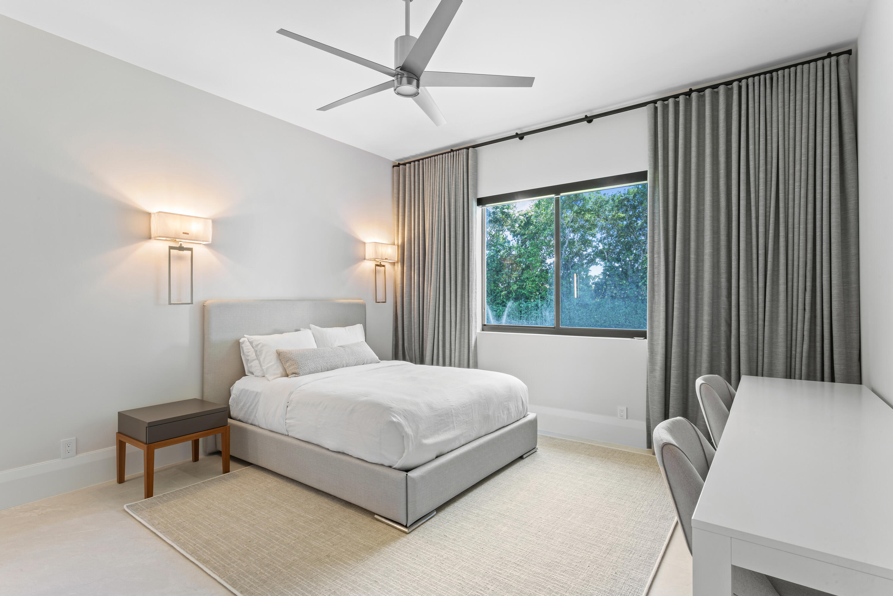 LE LAC - Residential