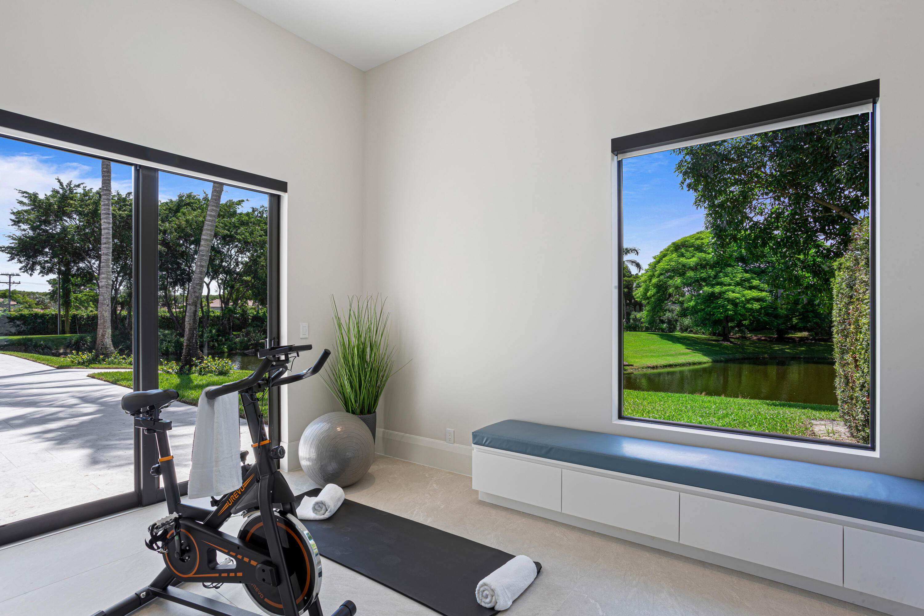 LE LAC - Residential