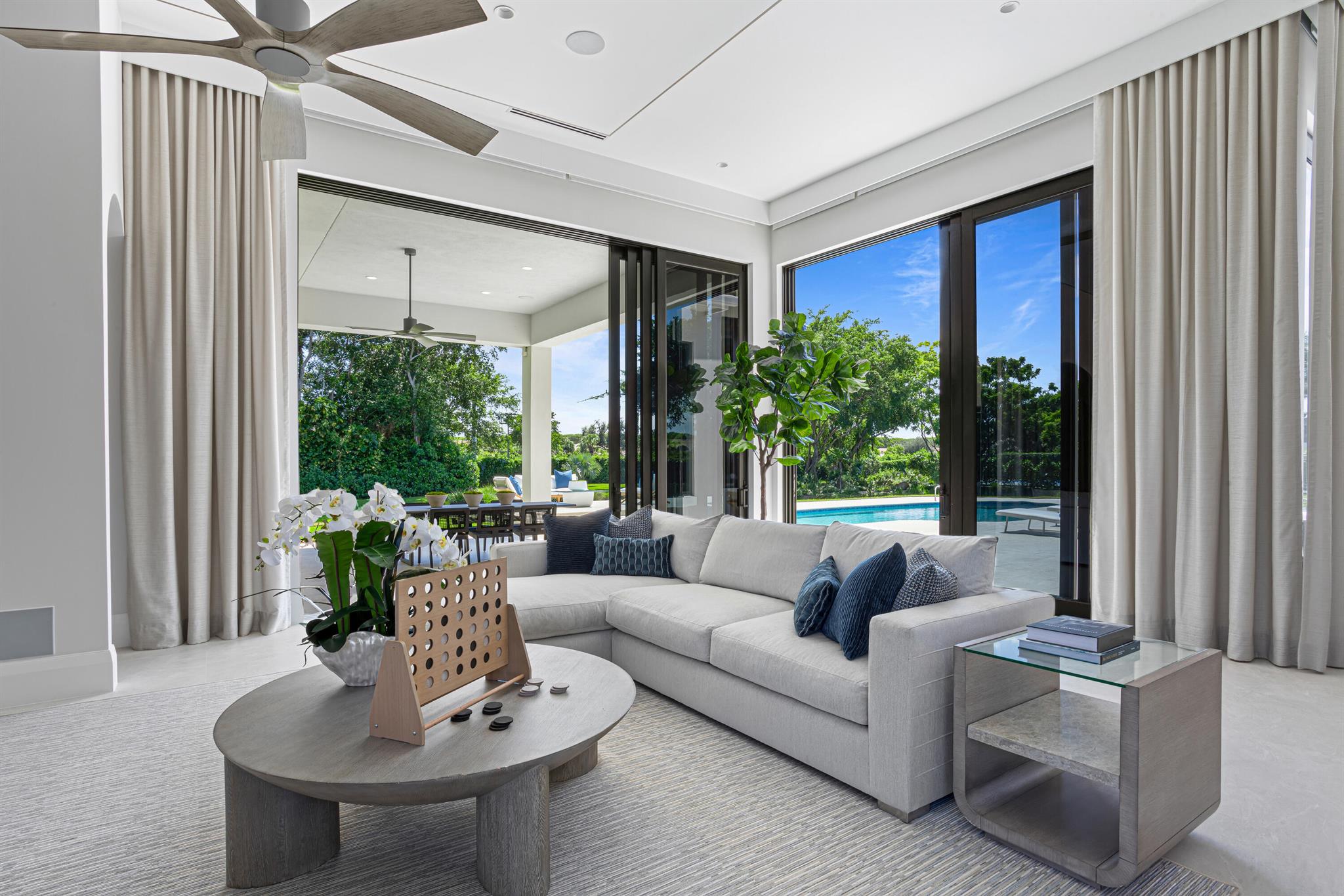 LE LAC - Residential