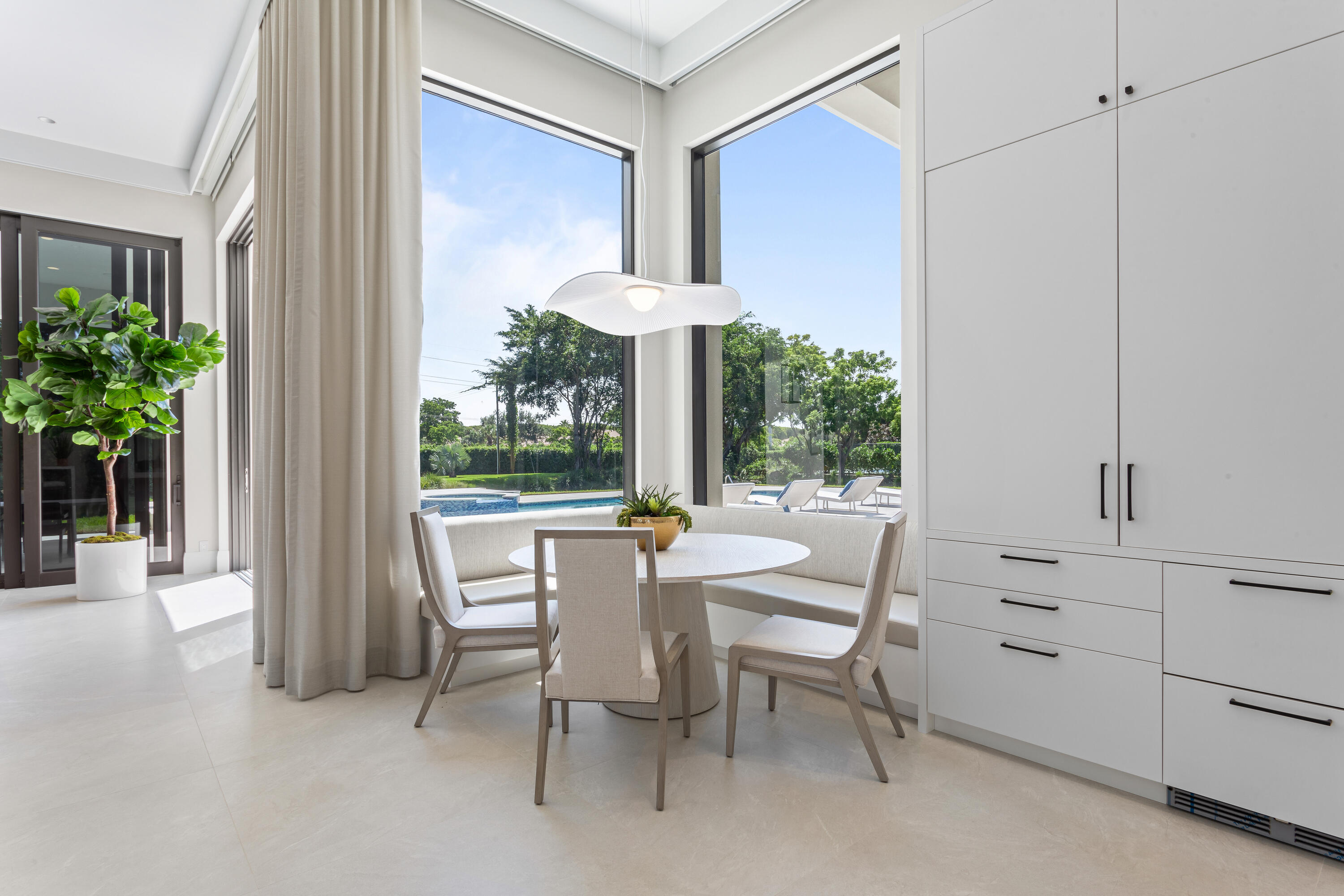 LE LAC - Residential