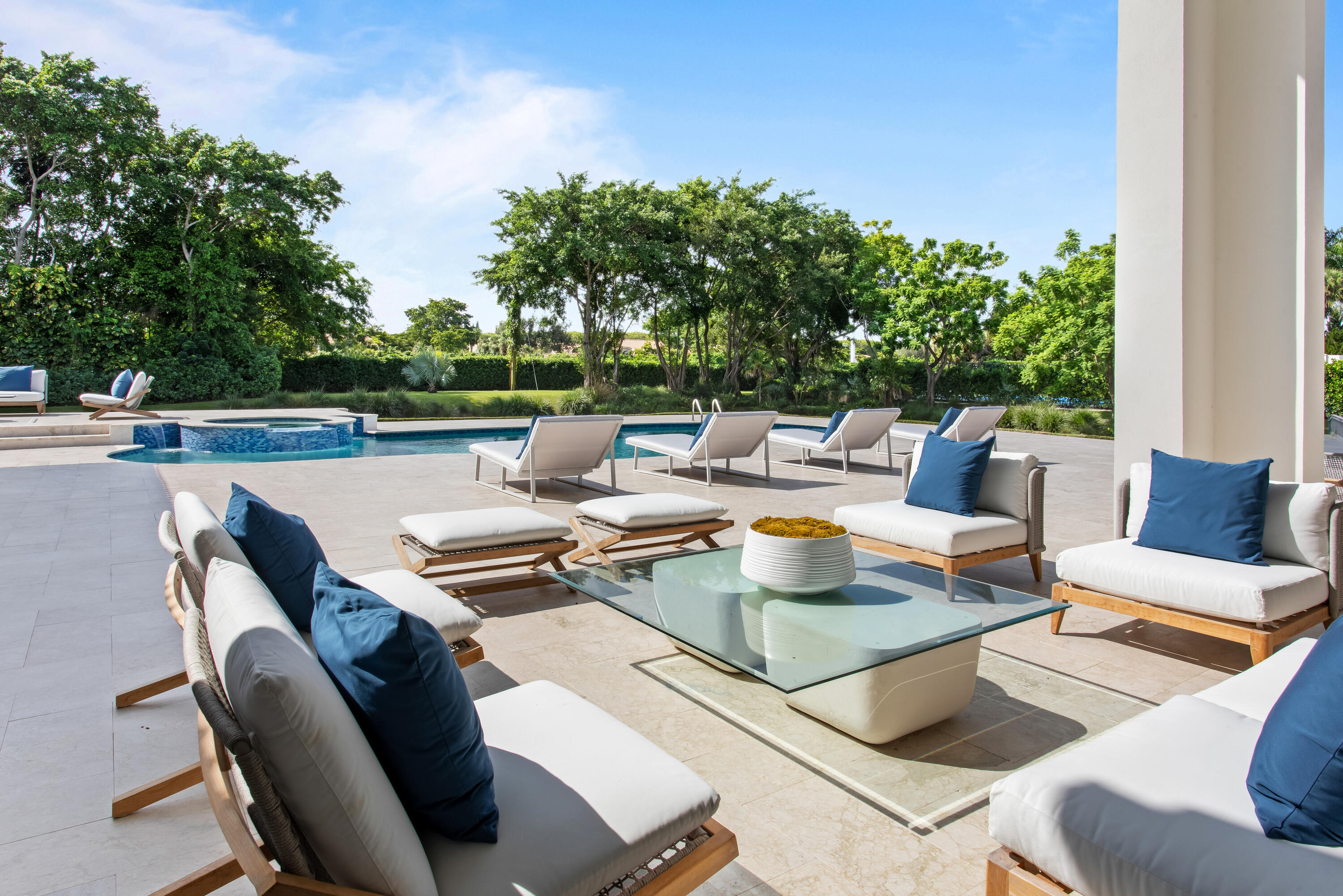 LE LAC - Residential