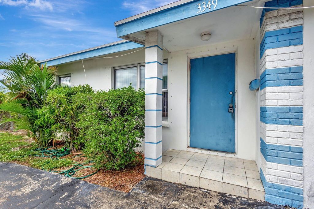 Photo of 3349 E El Vedado Court E, West Palm Beach, FL 33405 (MLS # R11029704)