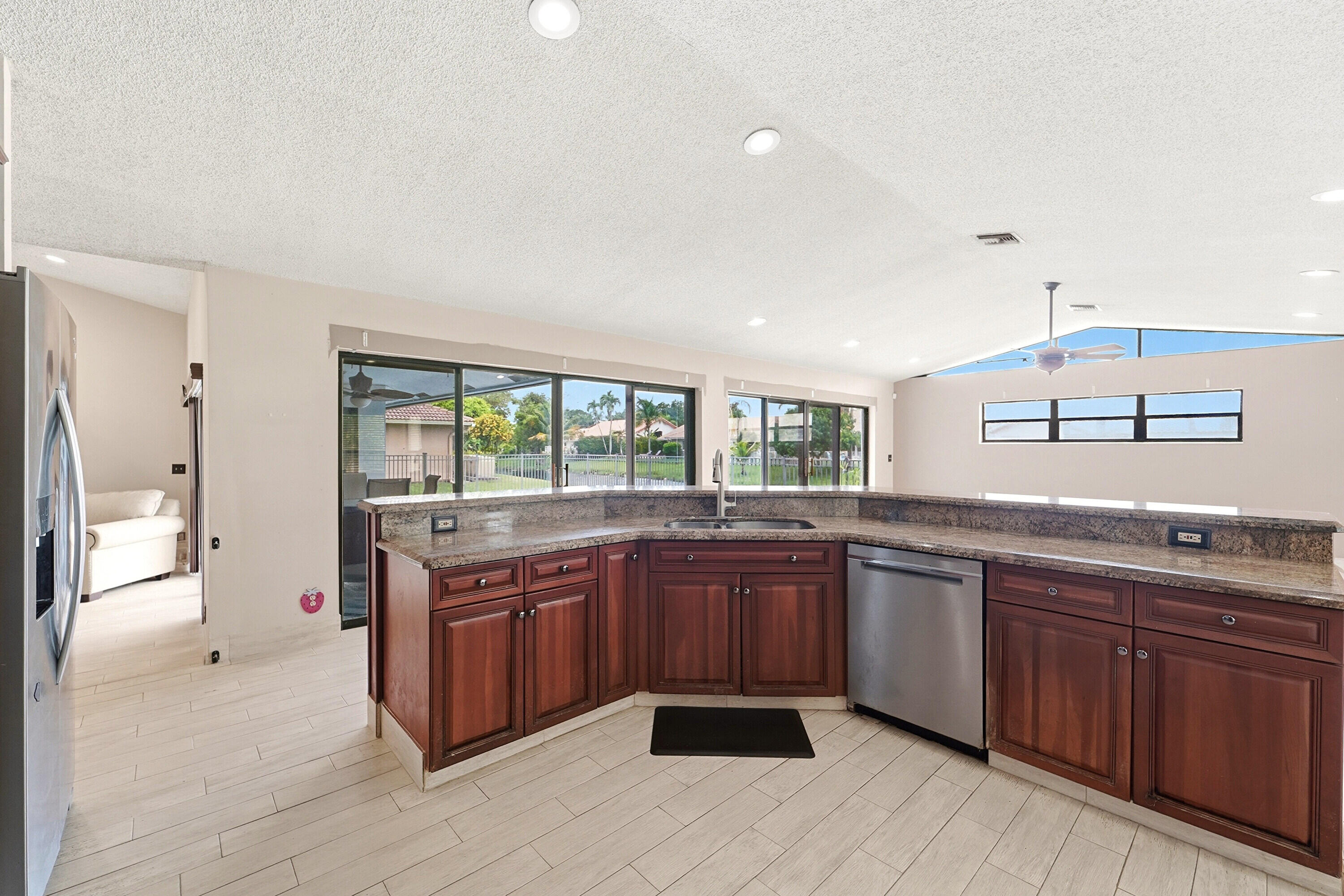 WEST GLEN - Residential
