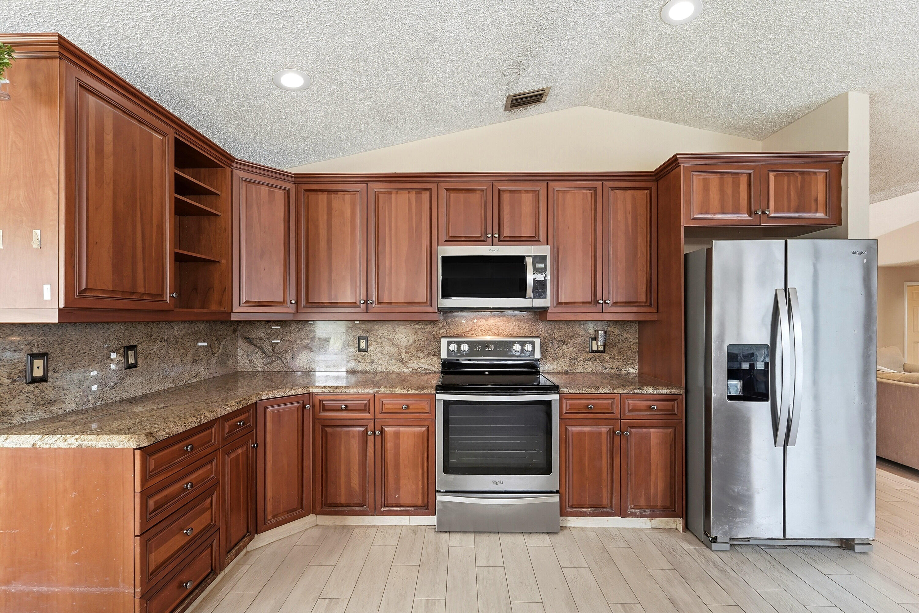 WEST GLEN - Residential