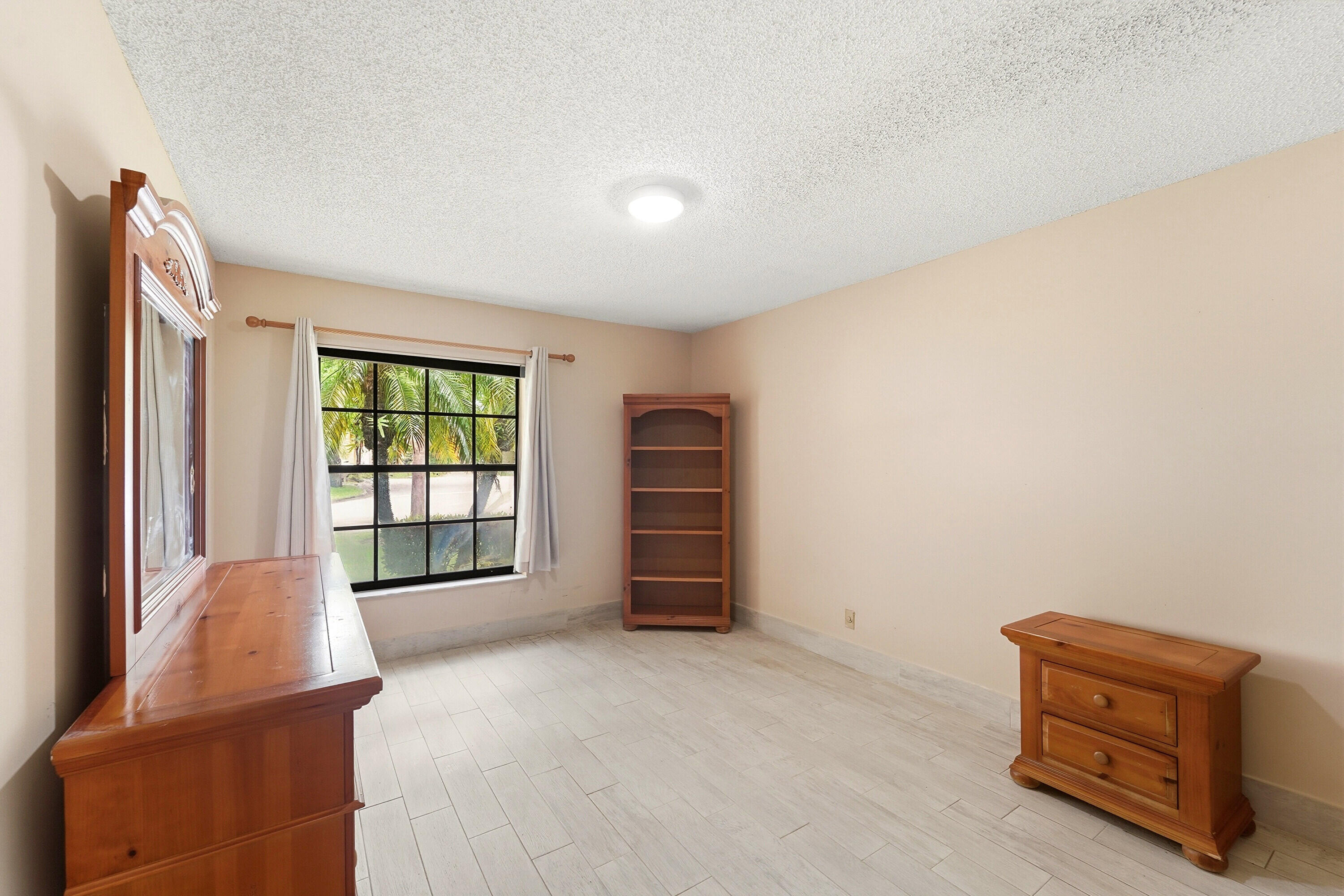 WEST GLEN - Residential