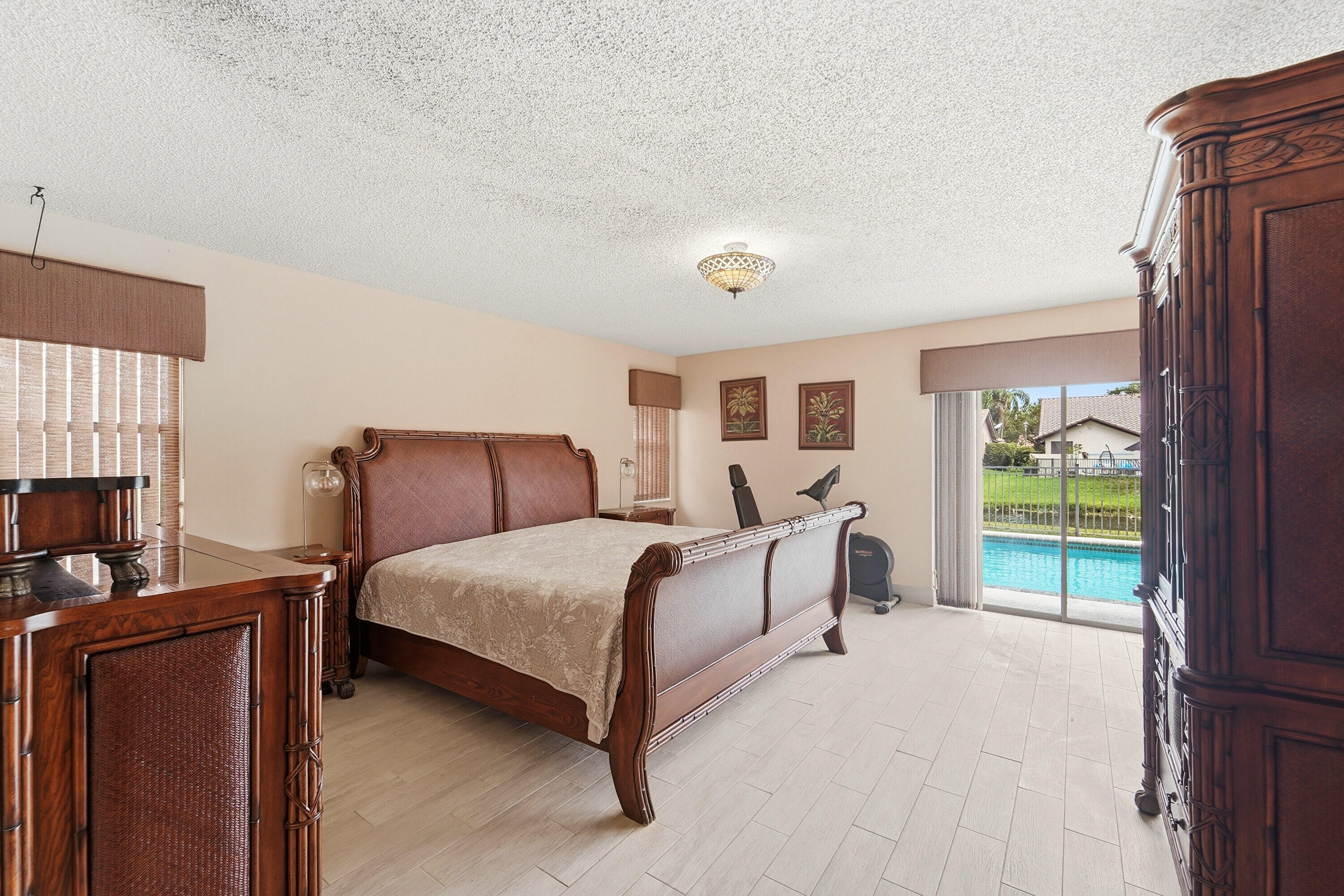 WEST GLEN - Residential