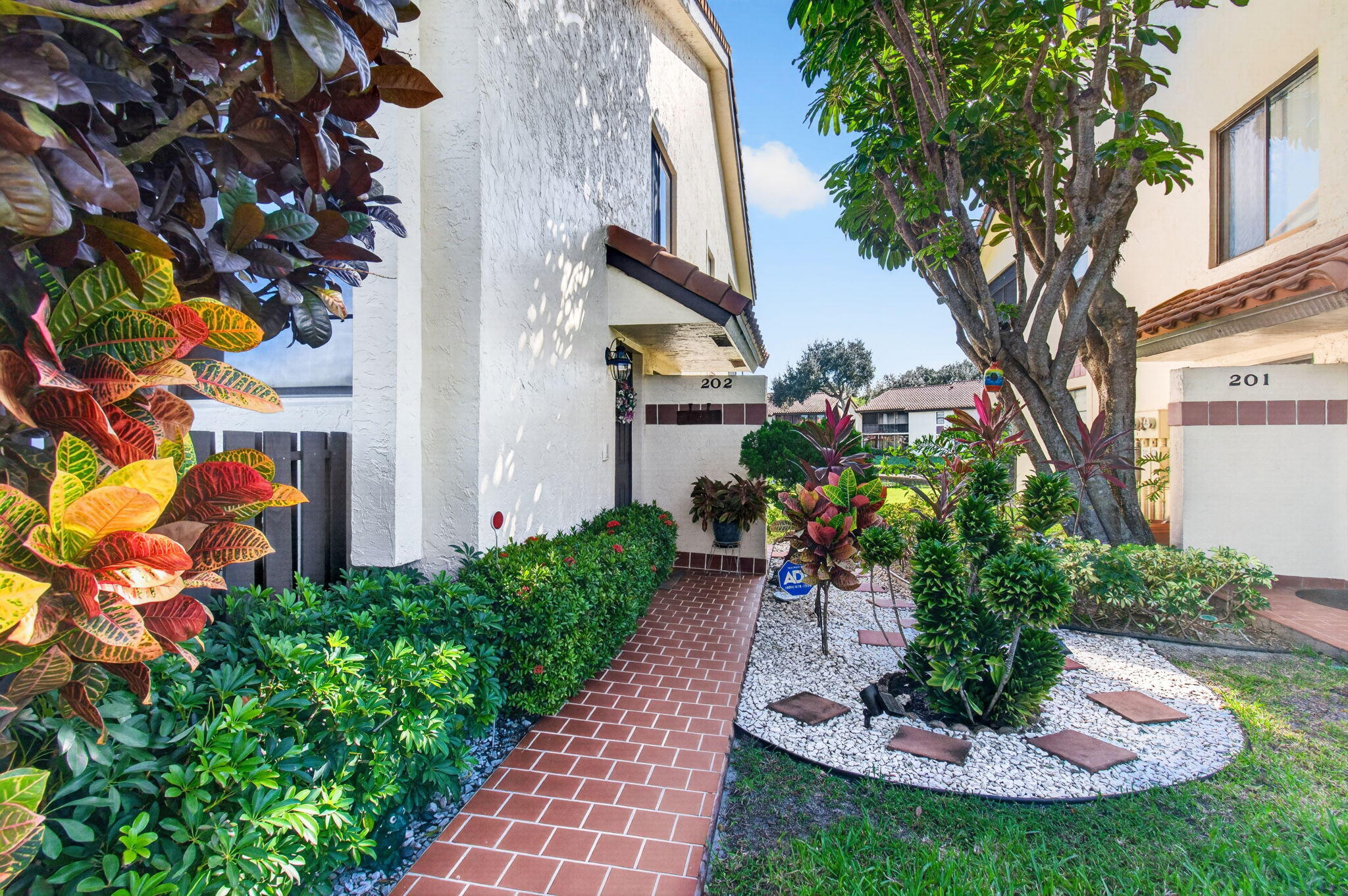 10383 S Circle Lake Drive 202