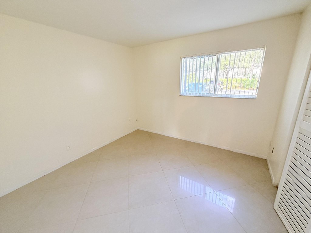 Summer Lake Condo - Residential Lease