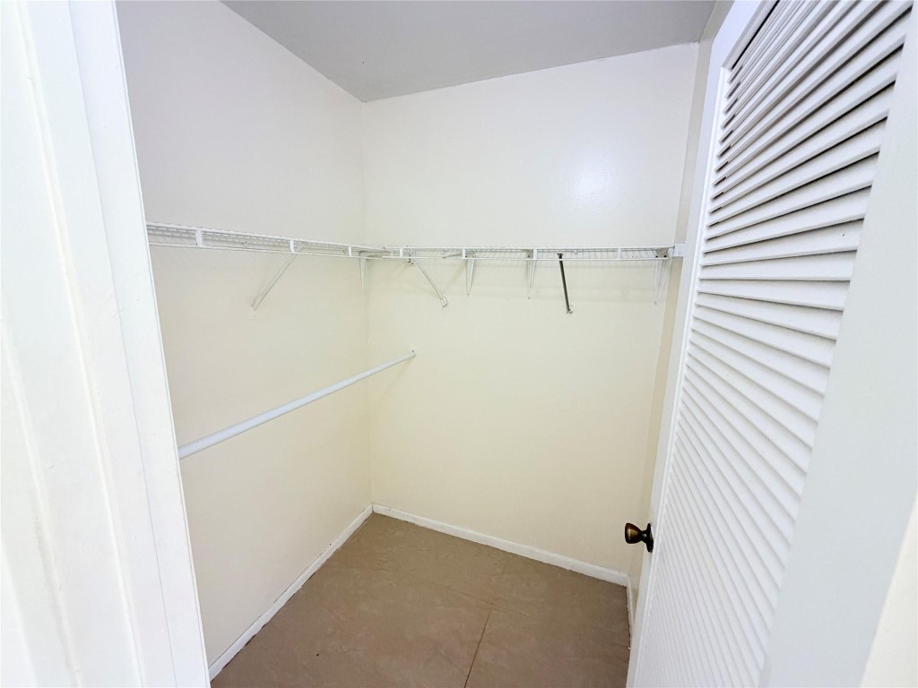 Summer Lake Condo - Residential Lease