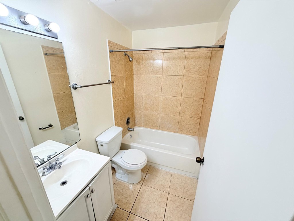 Summer Lake Condo - Residential Lease