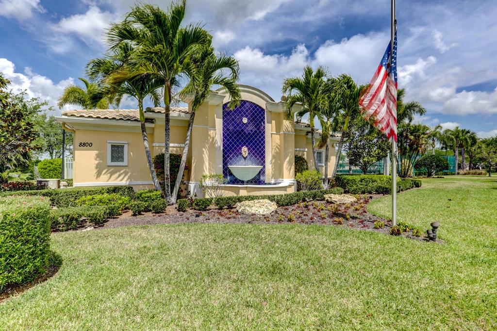 CARLETON OAKS - Residential