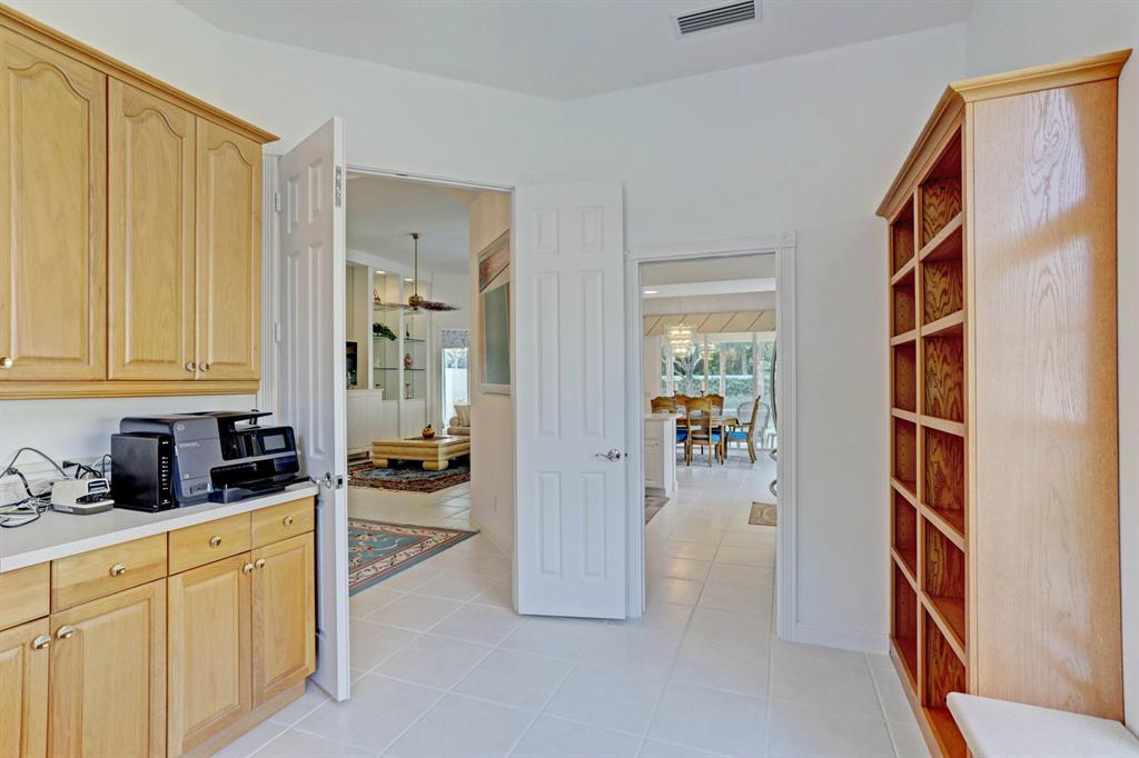 CARLETON OAKS - Residential